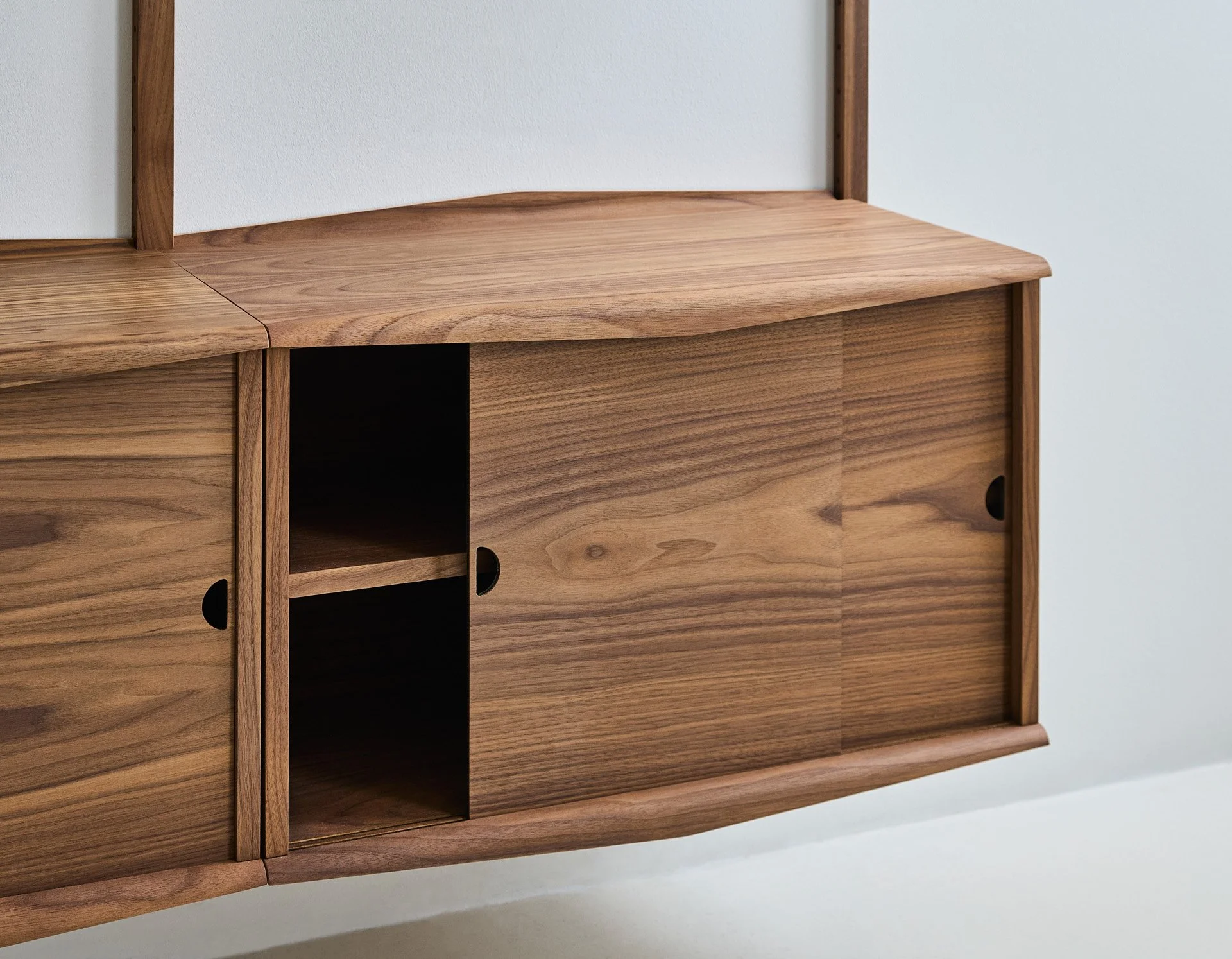 SU_walnut_close up cabinet_II14_low.jpeg