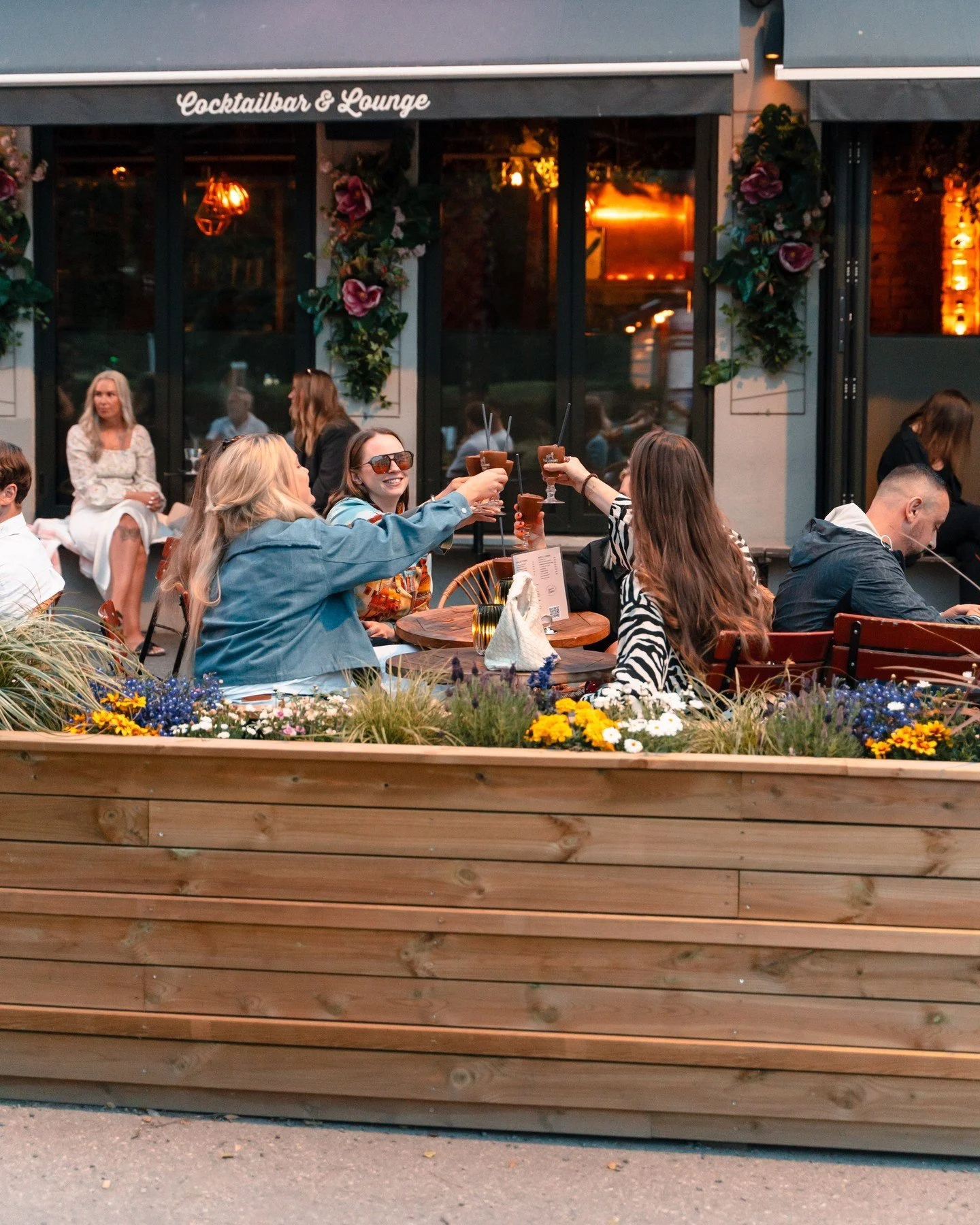 Warmer days and Easter are finally on the way😍 And so is your first "utepils" in the sun in Oslo! Can't wait to see you.

#nedrel&oslash;kka #nedrelokka #nedrel&oslash;kkacocktailbar #nedrelokkacocktailbar #grunerl&oslash;kka #oslo #visito