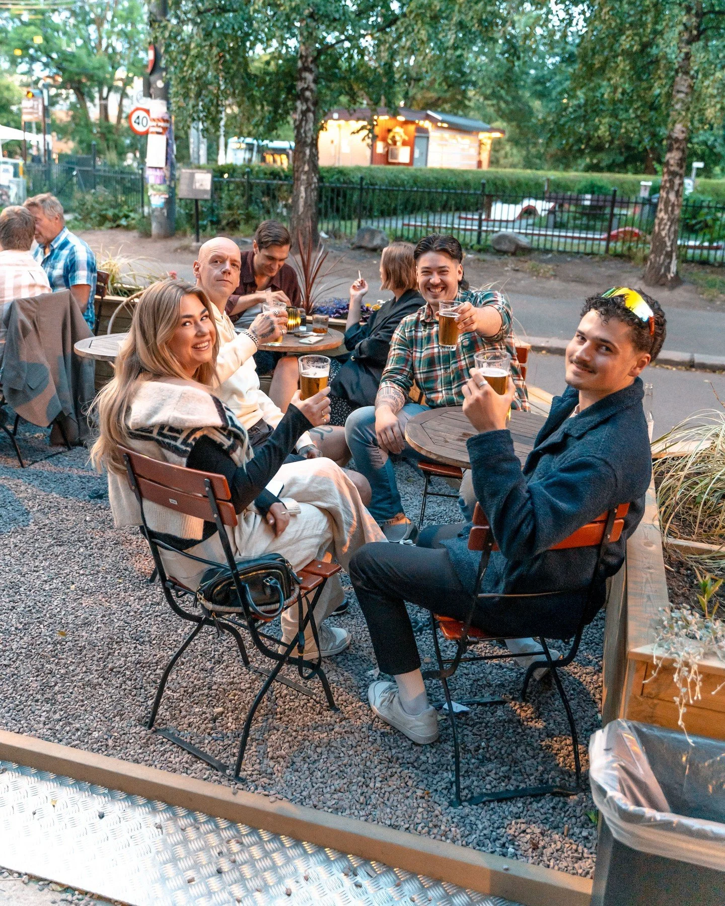 Hope you're having a great Easter whether you're in the city or on the mountain! For those in Oslo: we have a great "uteservering"☀️

See you from 16:00📣

#nedrelokka #nedrelokkacocktailbar #grunerlokka #oslo #visitoslo #oslobynight #oslon