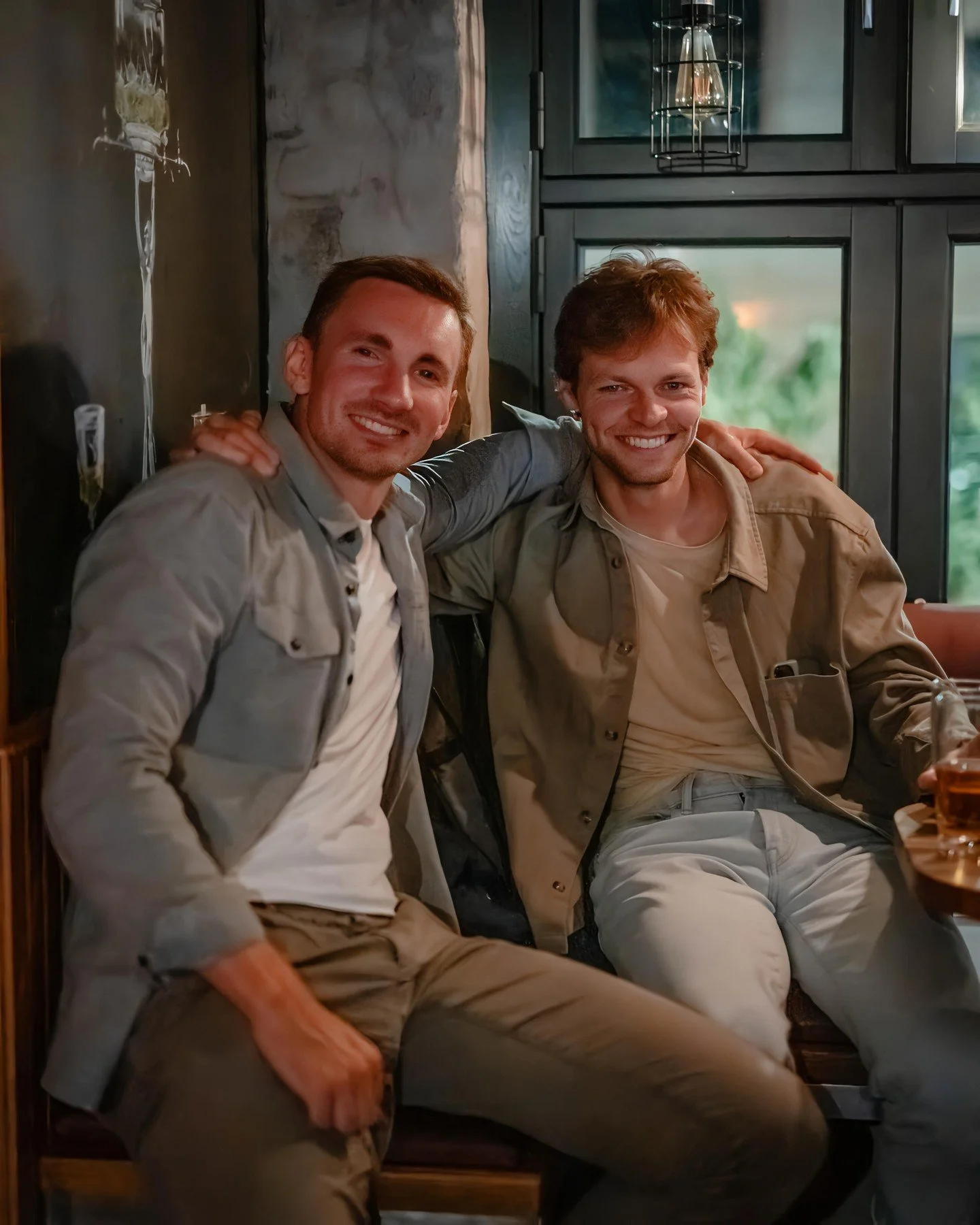 Wednesdays call for Nedre L&oslash;kka! We'll see you🥃

#nedrel&oslash;kka #nedrelokka #nedrel&oslash;kkacocktailbar #nedrelokkacocktailbar #grunerl&oslash;kka #oslo #visitoslo #oslobynight #oslonights #byoslo #mixologist #mixology #bartender #visit