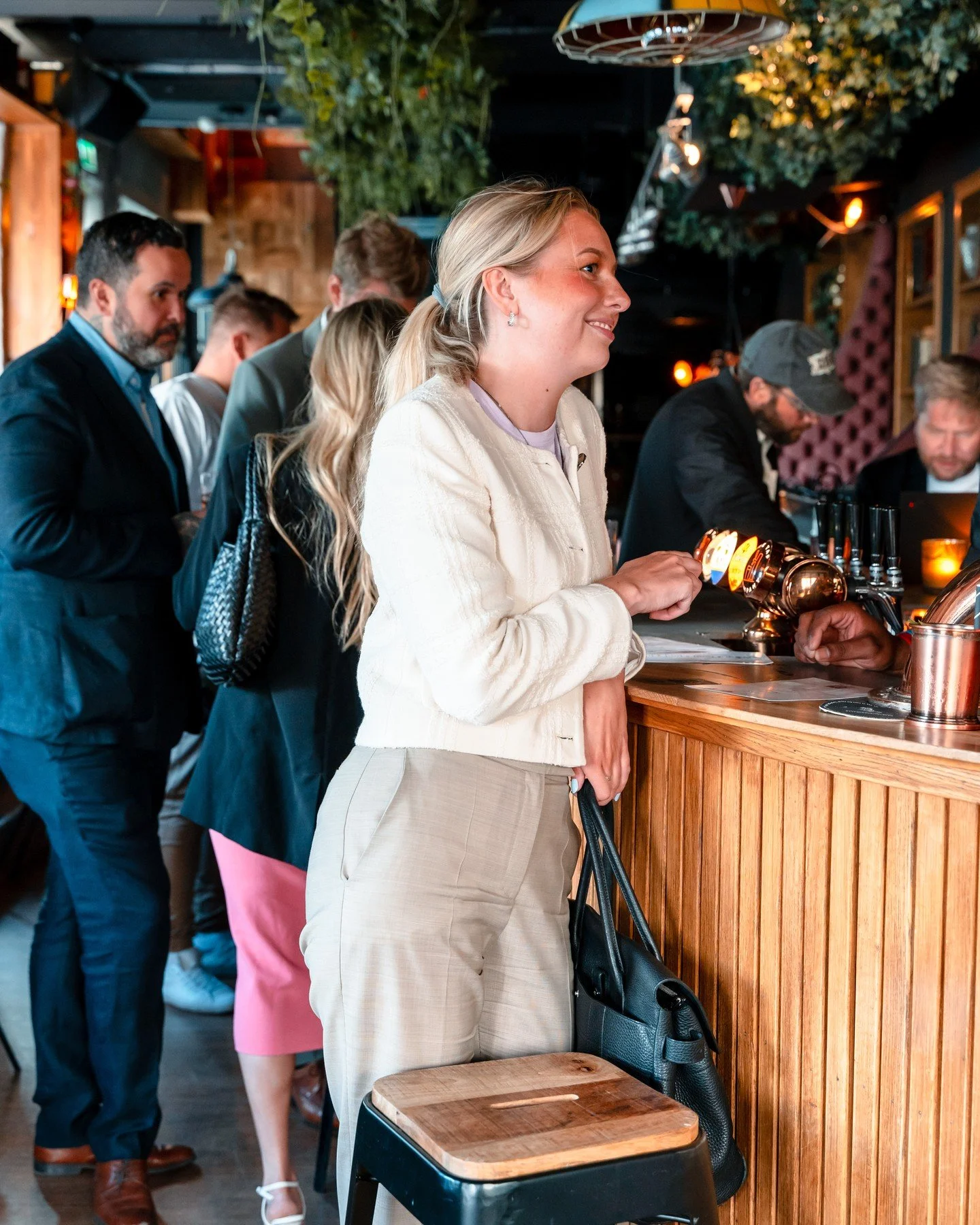 Oh these summer nights!☀️ Make sure to make the most of them this summer at Nedre L&oslash;kka🍹 Who are you bringing today?

#nedrel&oslash;kka #nedrel&oslash;kkacocktailbar #nedrelokka #nedrelokkacocktailbar #byoslo #visitlokka #grunerl&oslash;kka 