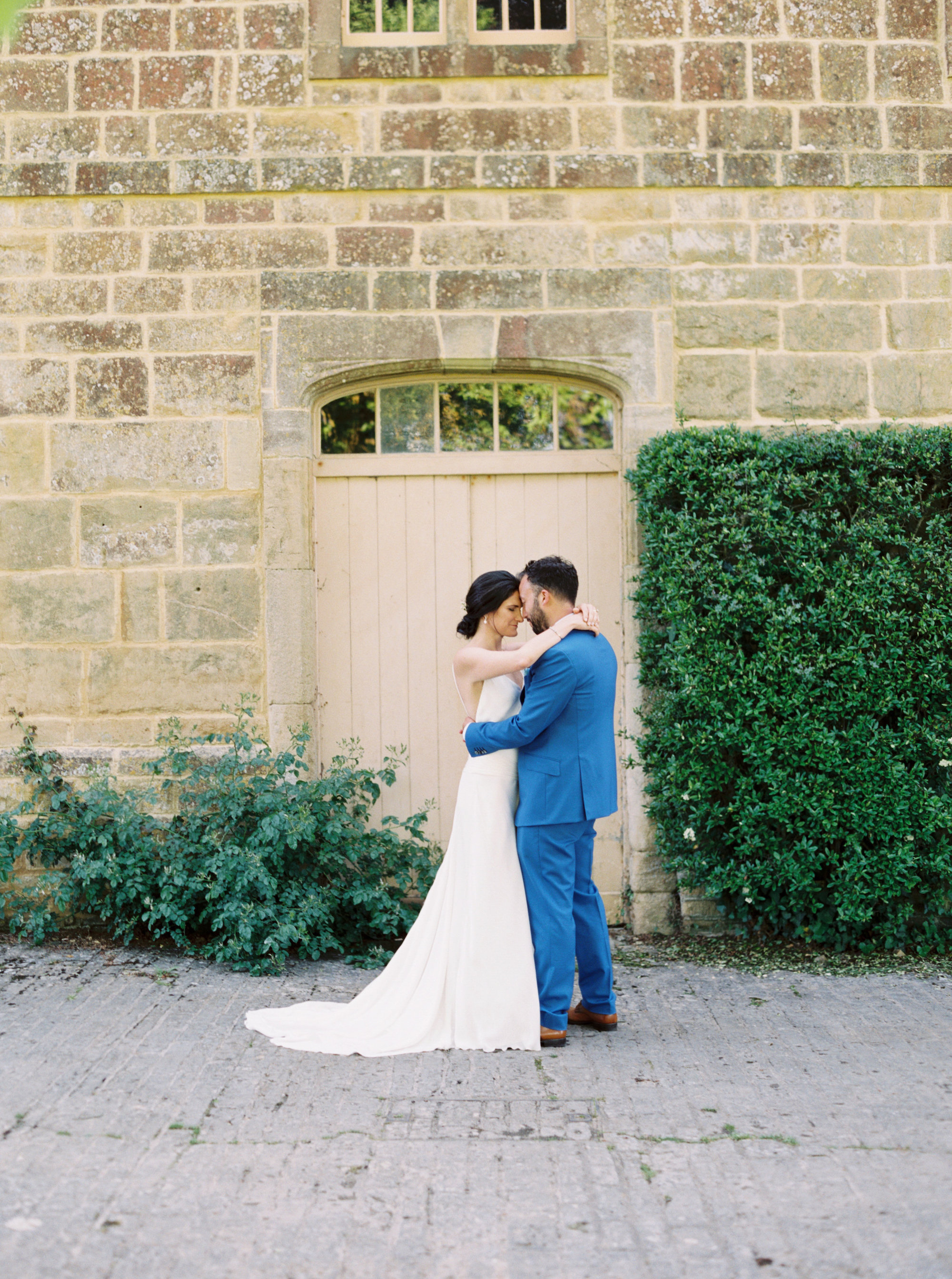 Luxury Wedding Planner UK | Jennifer & Timothy's English Country Manor Wedding | Soft Pink Pale Blue White and Silver Toned Green Neutral Tones American Bride North Cadbury Court | Nicole Colwell Photography  0012.jpg