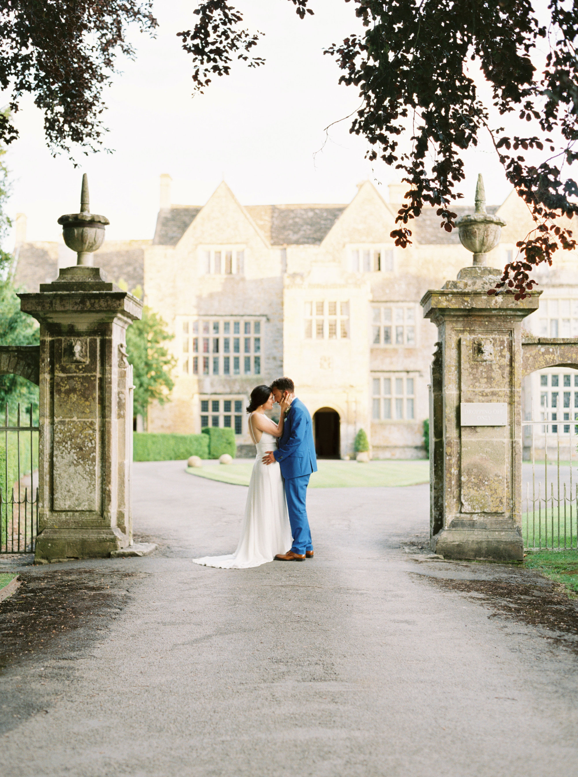 Luxury Wedding Planner UK | Jennifer & Timothy's English Country Manor Wedding | Soft Pink Pale Blue White and Silver Toned Green Neutral Tones American Bride North Cadbury Court | Nicole Colwell Photography  0075.jpg