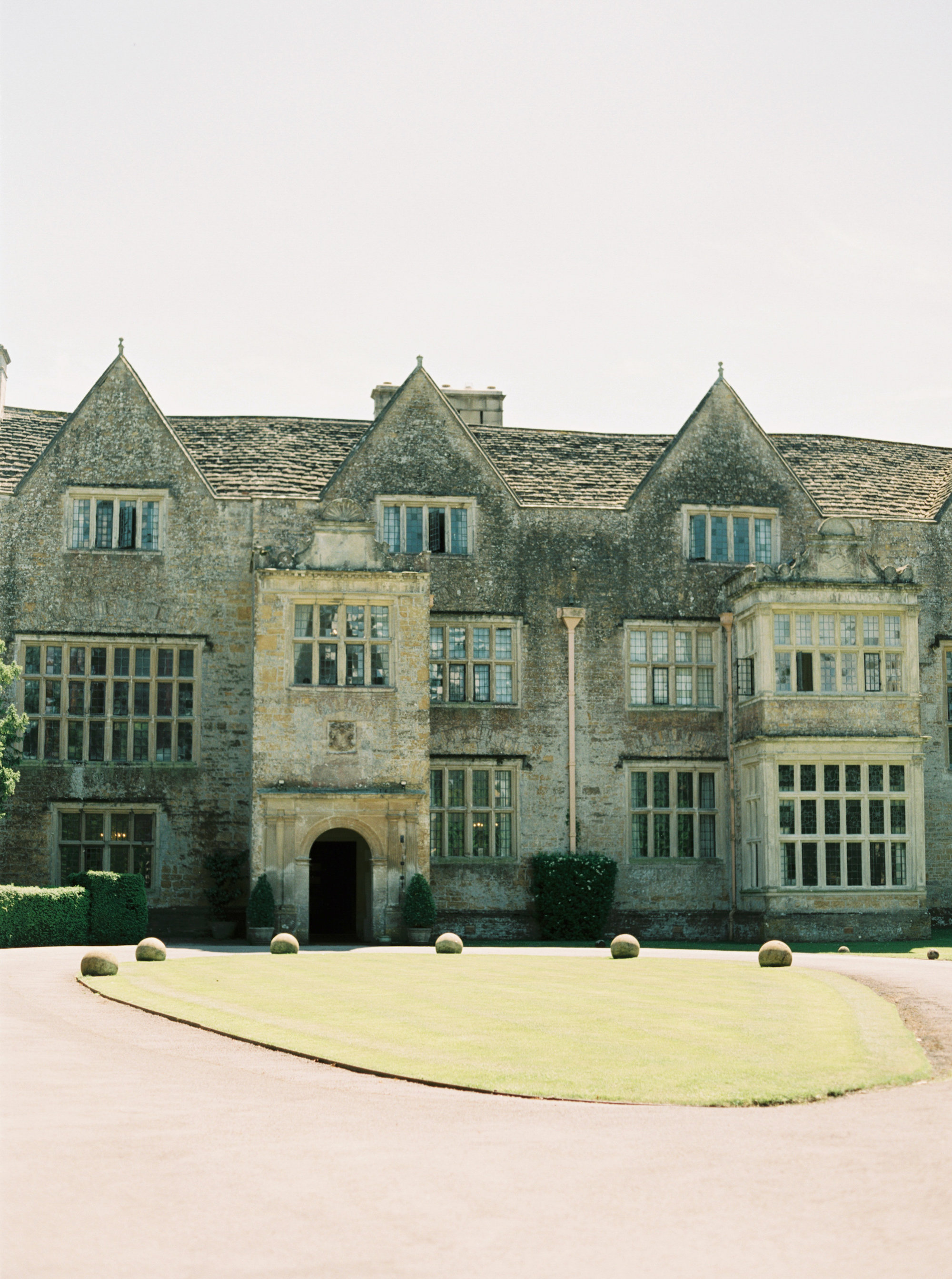 Luxury Wedding Planner UK | Jennifer & Timothy's English Country Manor Wedding | Soft Pink Pale Blue White and Silver Toned Green Neutral Tones American Bride North Cadbury Court | Nicole Colwell Photography 0590.jpg