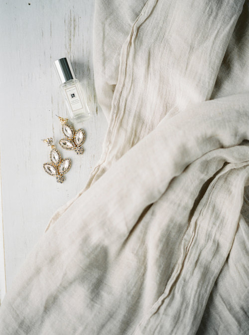 Lily+&+Sage+_+Luxury+Wedding+Planner+UK+_+Our+Chic+&+Romantic+Engagement+Shoot+in+Bath+_+Katie+Julia+Photography+-+008.jpg