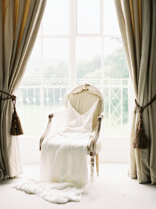Lily+&+Sage+_+Jennifer+&+Timothy's+English+Country+Manor+Wedding+Soft+Pink+Pale+Blue+White+and+Silver+Toned+Green+Neutral+Tones+American+Bride+North+Cadbury+Court+_+Nicole+Colwell+Photography+0433.jpg