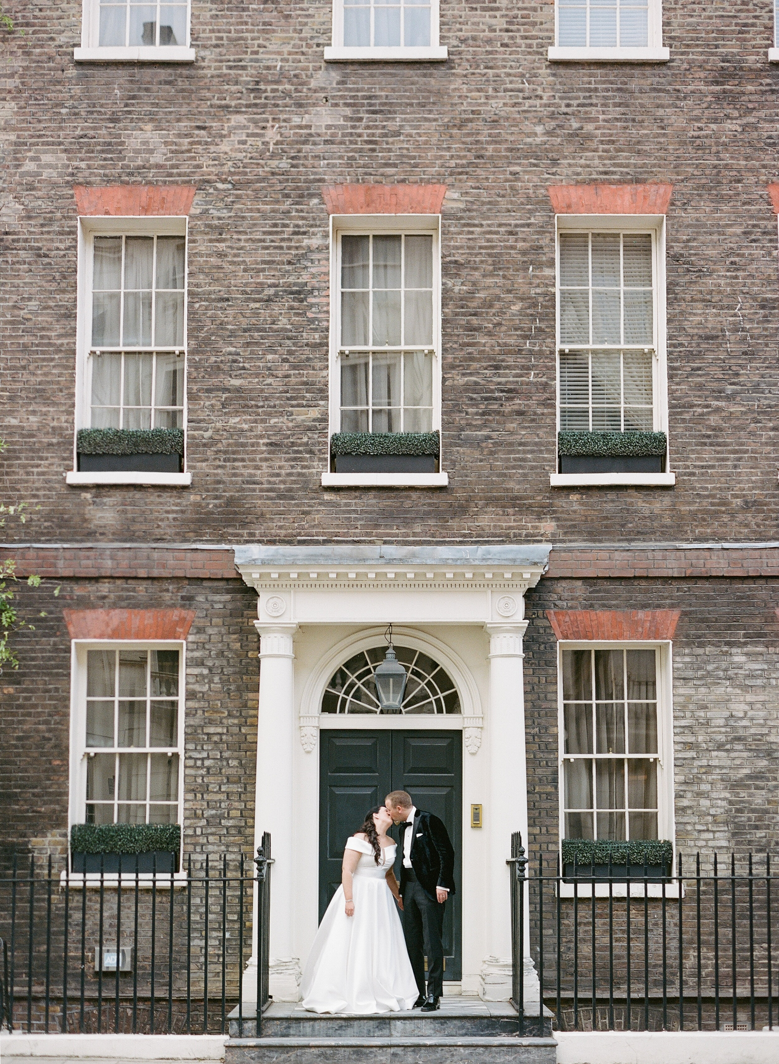 Lily & Sage | Luxury Wedding Planner Luxury Wedding Stylist Destination Wedding London Claridge’s Wedding London Wedding French Style Wedding White Wedding Green and White Wedding | Molly Carr