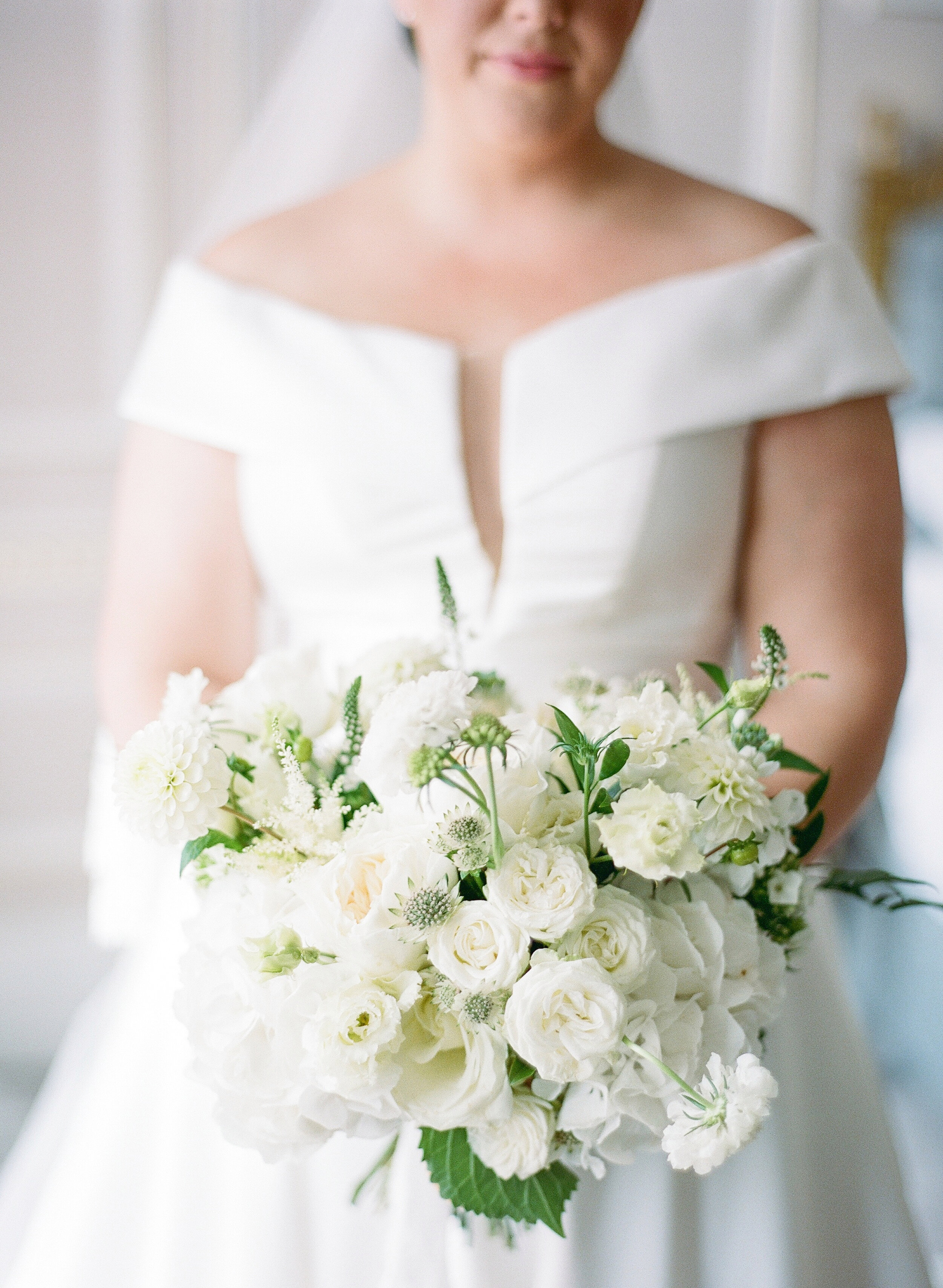 Lily & Sage | Luxury Wedding Planner Luxury Wedding Stylist Destination Wedding London Claridge’s Wedding London Wedding French Style Wedding White Wedding Green and White Wedding | Molly Carr