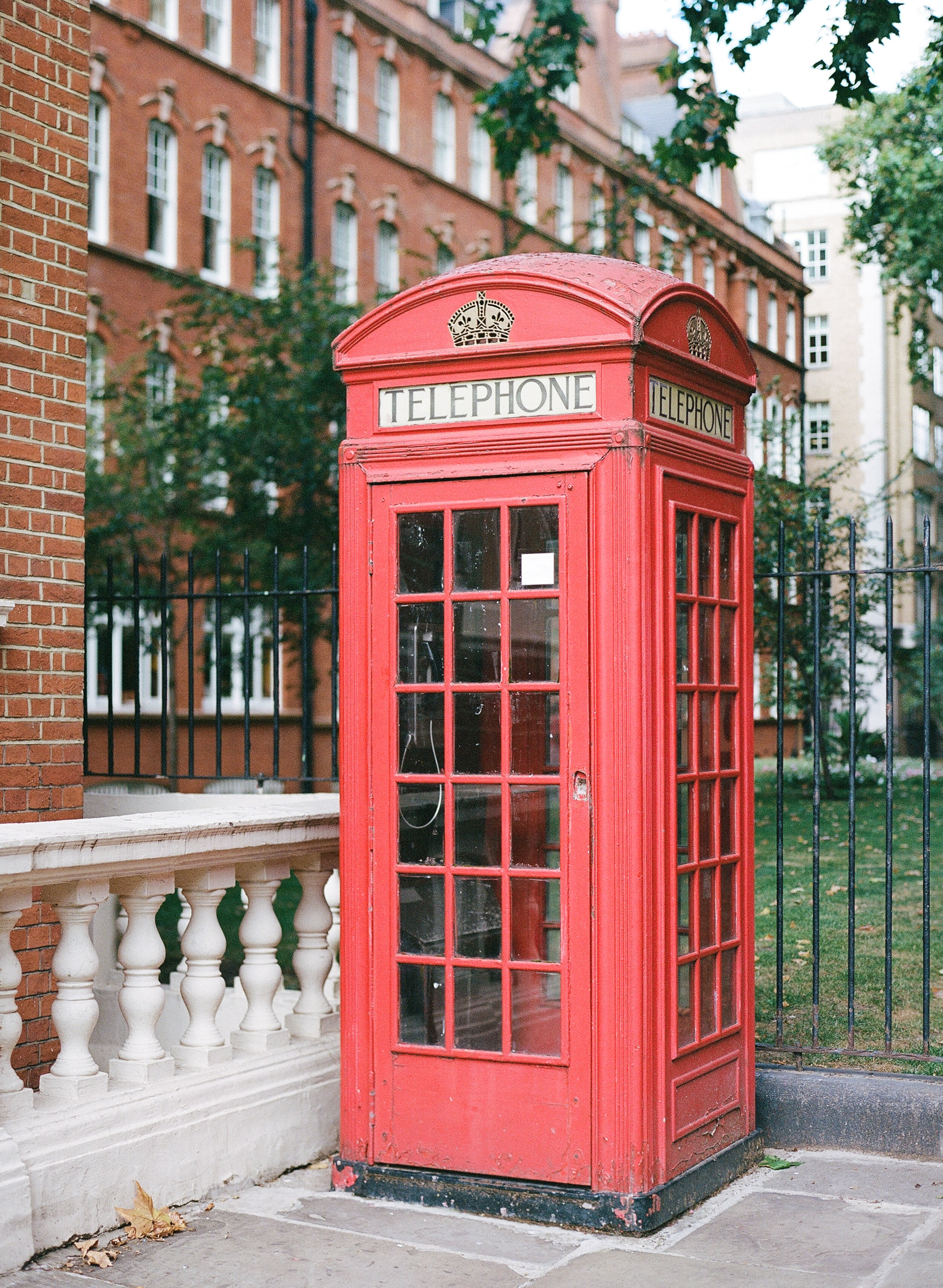 Lily & Sage | Luxury Wedding Planner Luxury Wedding Stylist Destination Wedding London Claridge’s Wedding London Wedding French Style Wedding White Wedding Green and White Wedding | Molly Carr