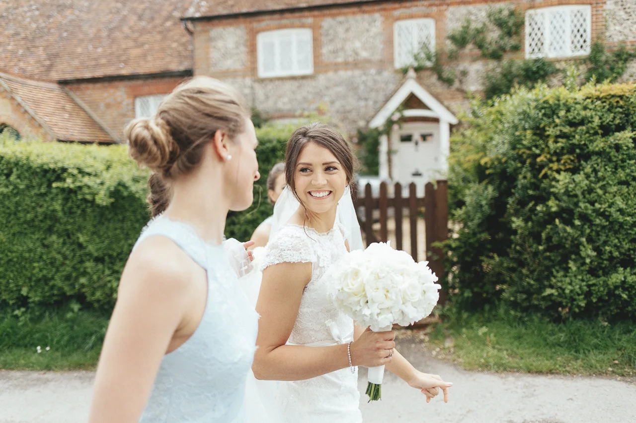 How To | My DIY Wedding Flowers #wedding #rusticelegance #diyweddingflowers #weddingbouquet #buttonholes