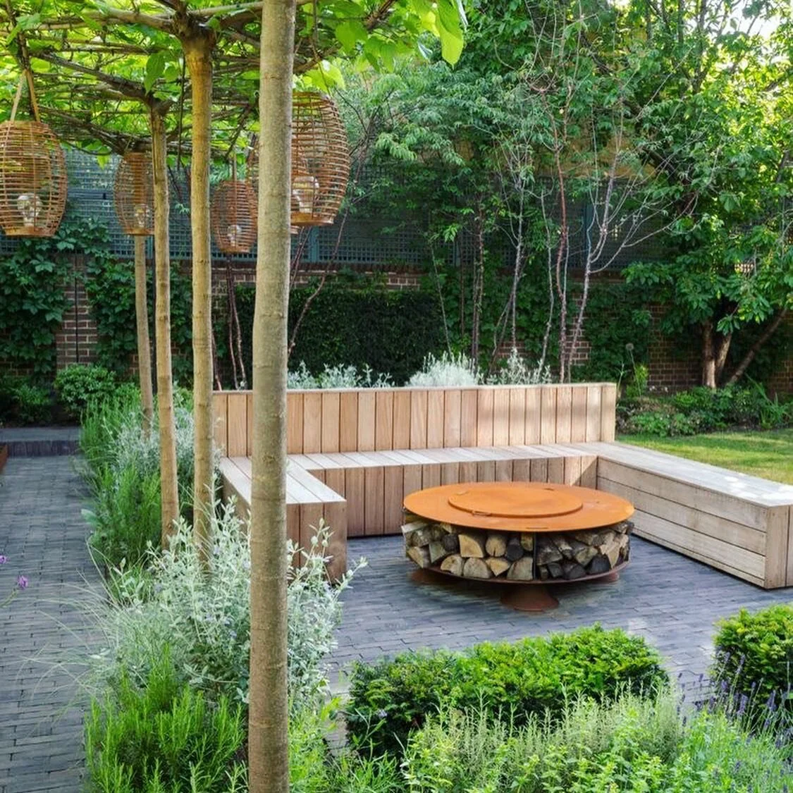 Garden landscaping is underway and I love thinking about the plants we&rsquo;re going to have to arouse the senses. 
.
I can already picture us sat enjoying a glass of something in the evening sun with friends breathing in the sweet scents of lavende
