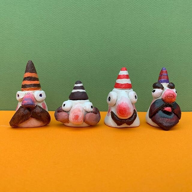 The kids make all sorts of wonderful things with clay, all I seem to be able to make are angry gnomes.
.
.
.
#gnomes #clay #grumpy #gnomealone