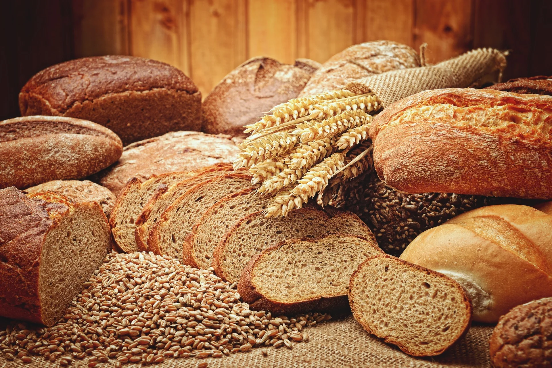bread-2864703_1920.jpg