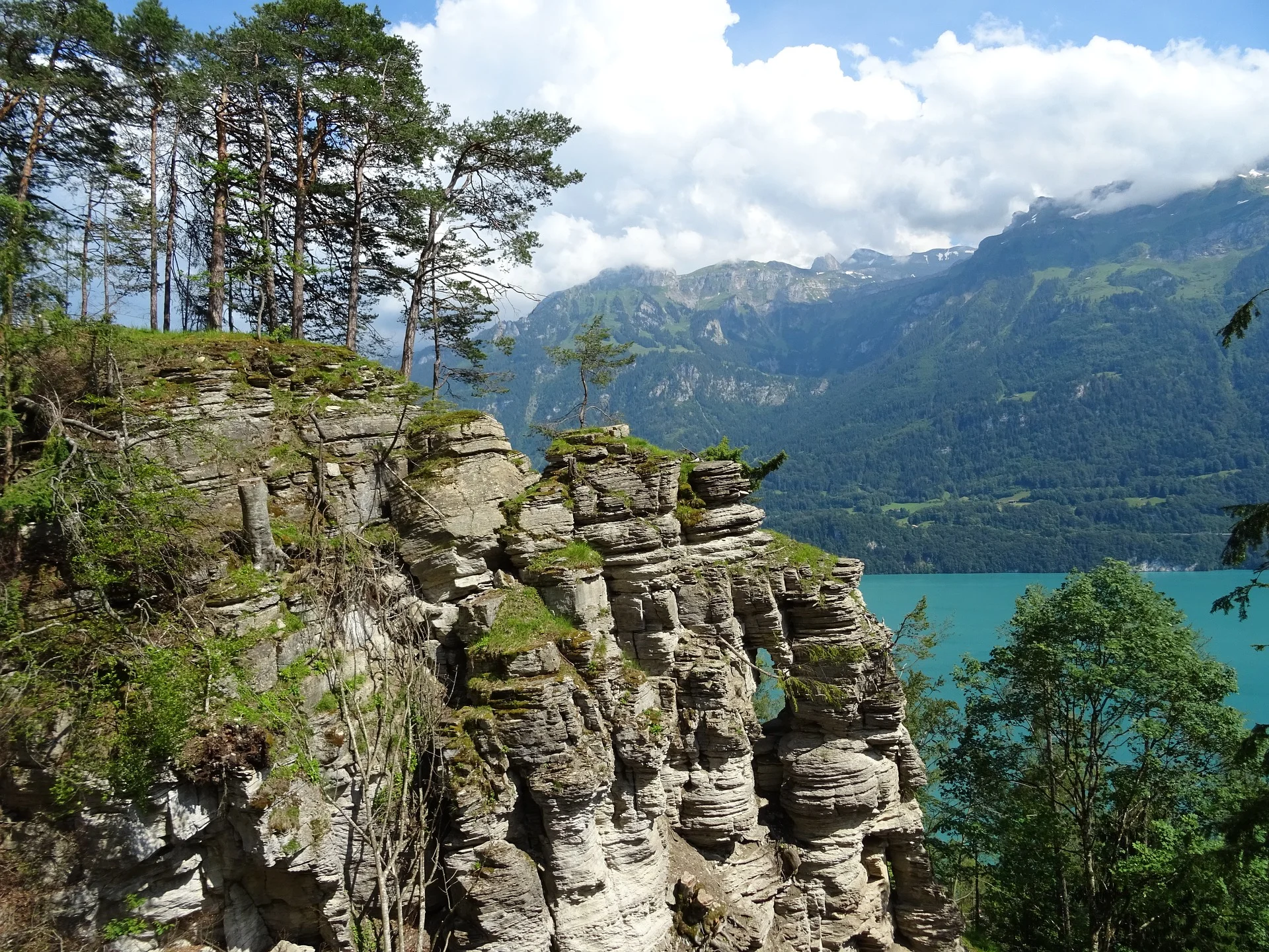 rock-1637939_1920.jpg