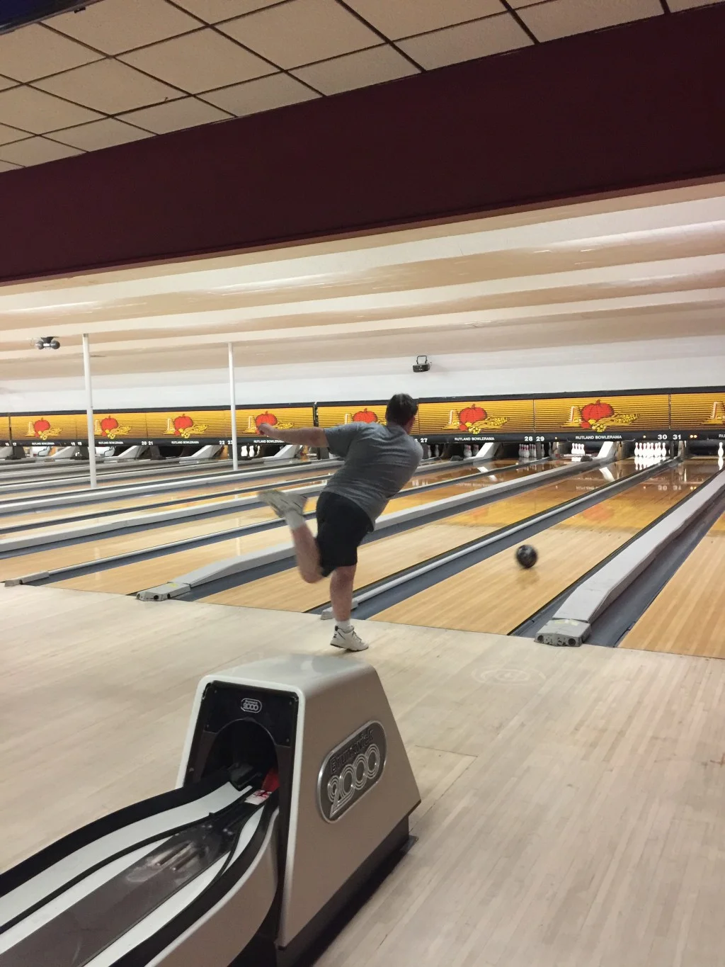 Brandon Farrell seeks a strike at Castleton Bowling Club practice on Nov. 16. Photo by Brigitta Gough. 