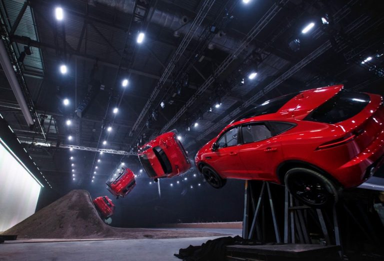 JAGUAR E PACE "BARREL ROLL" AT GLOBAL LAUNCH LONDON