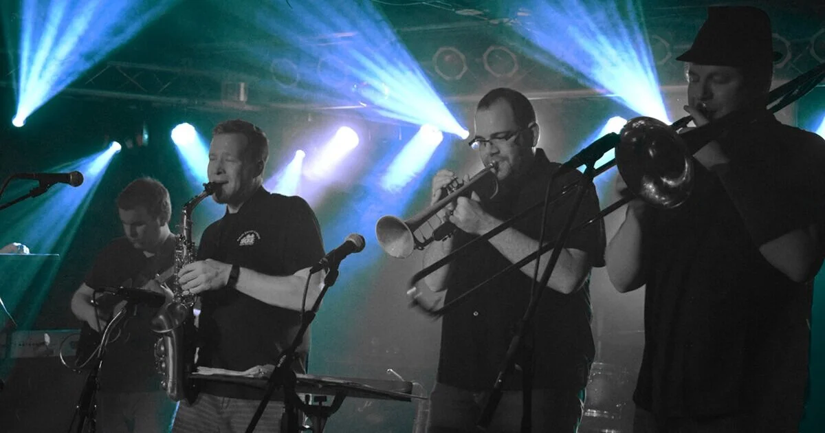 noturnonred-brass.jpg