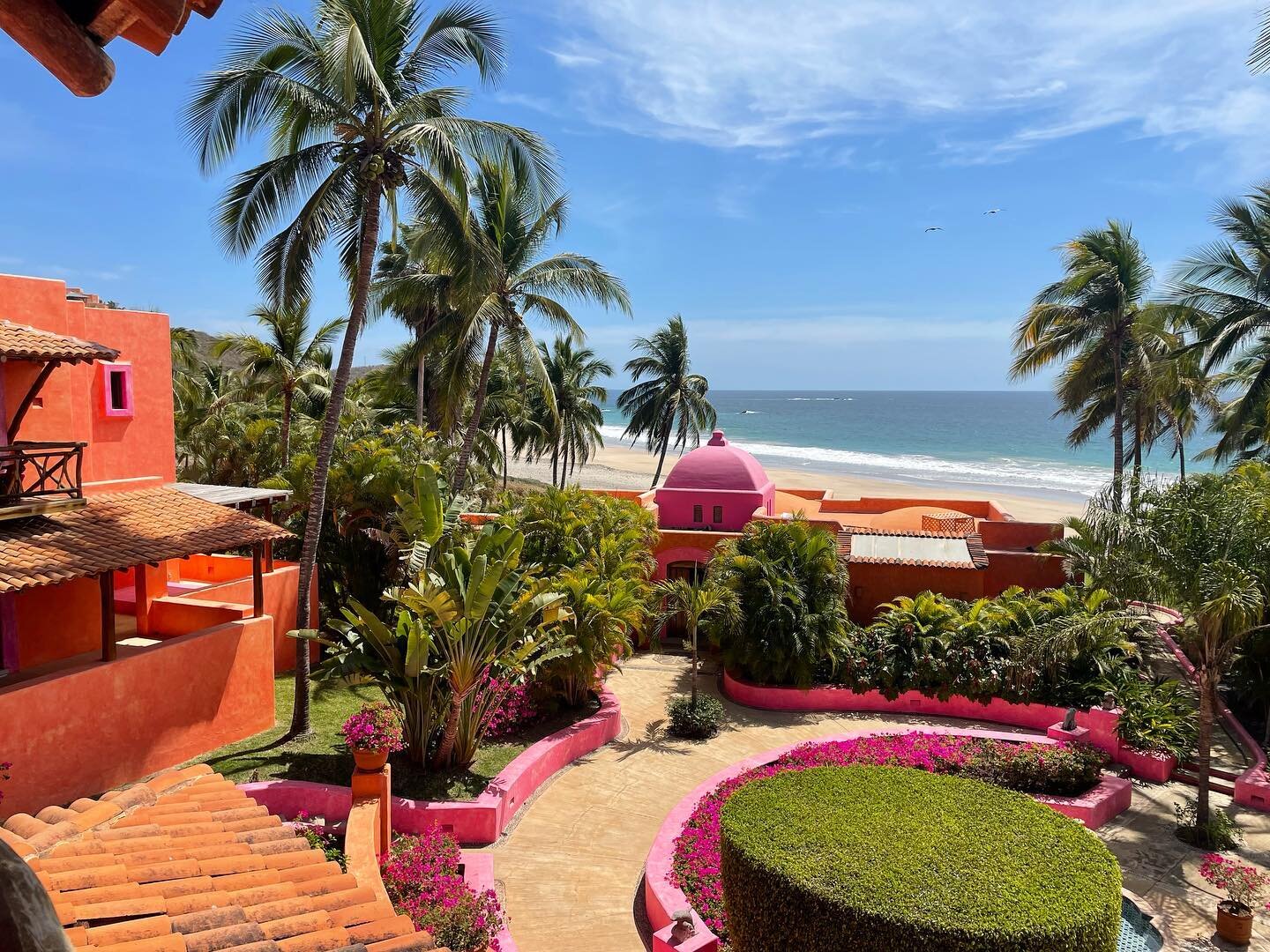Unfiltered perfection. Beaches, books, margaritas&hellip;.and no wifi 🧡💙💖💚
.
.
.
#mexico #mexico🇲🇽 #beach #beautifuldestinations #vacation #instatravel #wanderlust #weekend #relax #offthegrid #luxurylifestyle #luxuryhotel #luxurytravel #travel 
