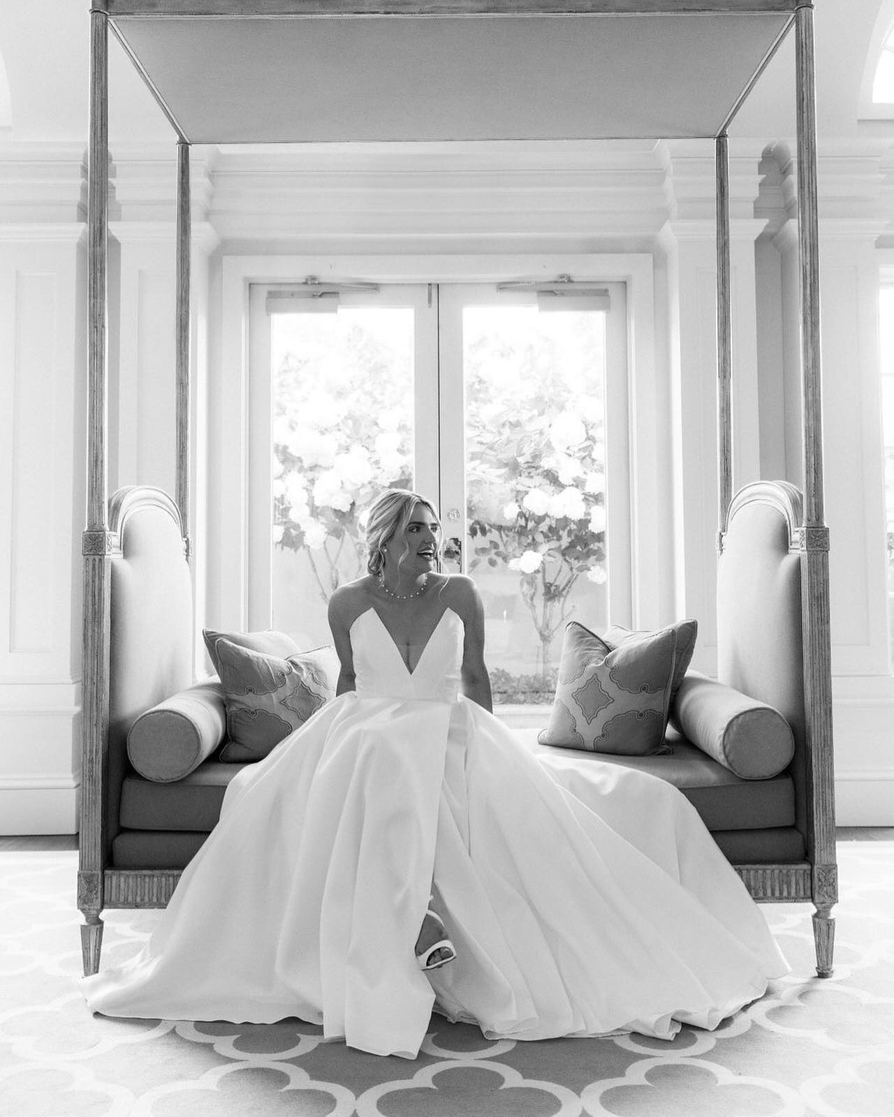 Where you get ready will be super important to you when you receive back your photography. Candid photos will be so much more beautiful.
&bull;
How gorgeous is Bride Kathryn at @glenmeremansion 
Heather Waraksa is fantastic at dreamy black and white 