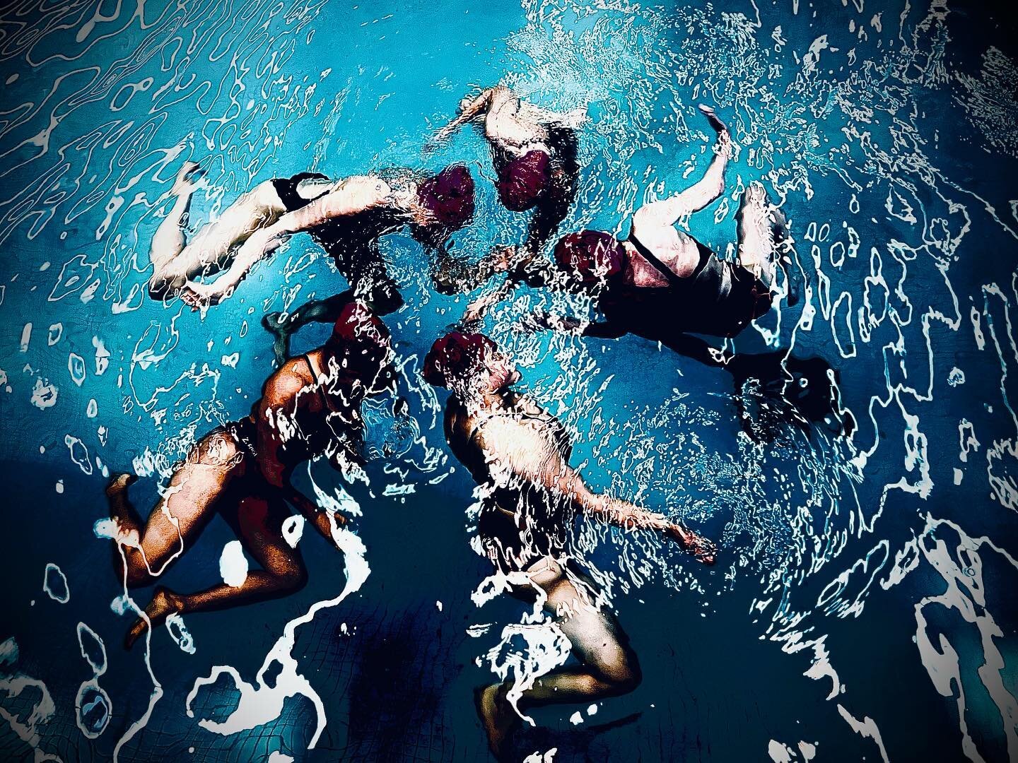 Artistic swimming, art vs sport. Let&rsquo;s vote!! 
Taken by #paolatirados 
&bull;
&bull;
&bull;
#imaginesynchro #synchro #synchronizedswimming #artisticswimming #usaartisticswimming #usasynchro #nyc #imagineswimming #ThelmagineNation #art #sport