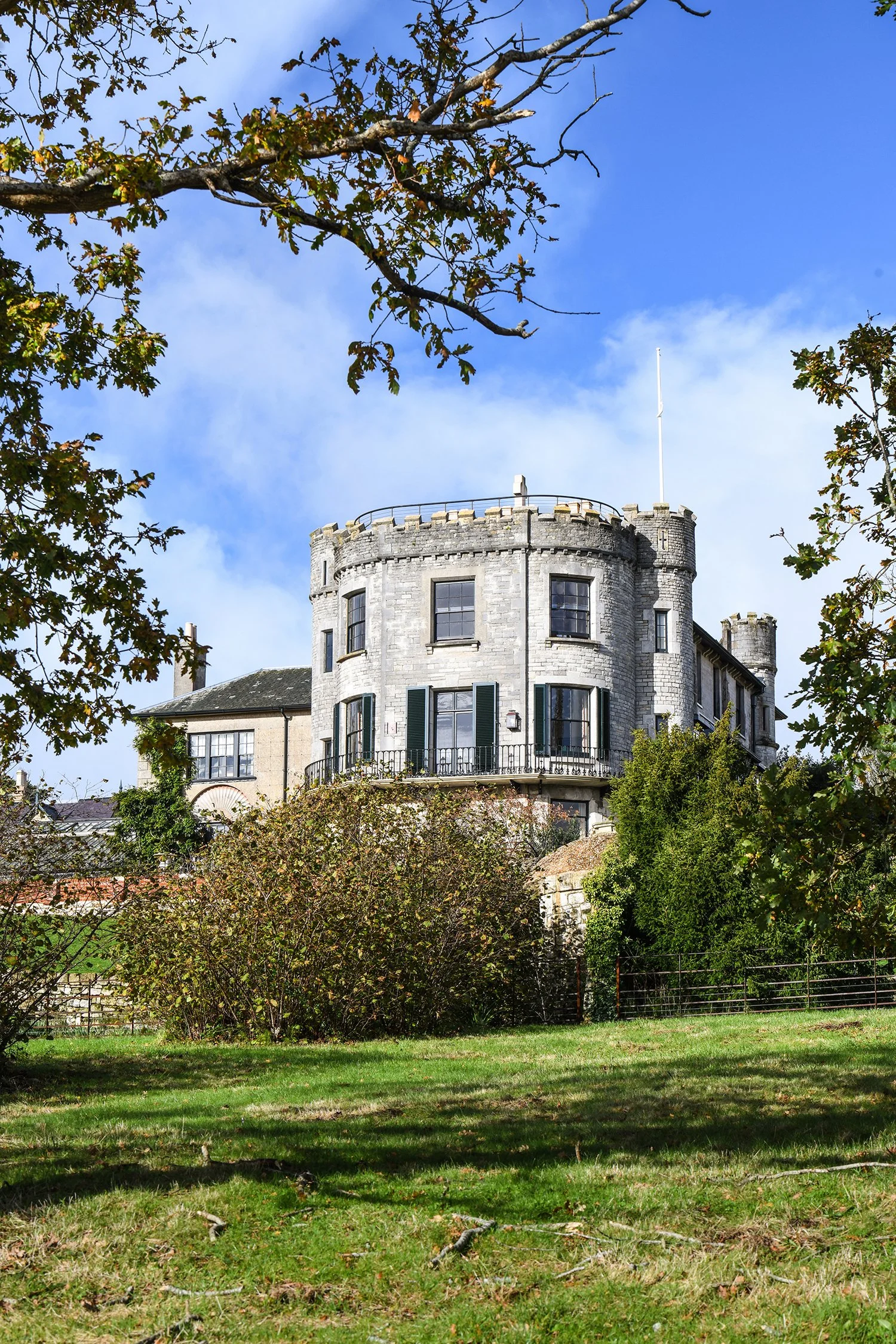 13_Radley House Partnership_Architecture_Refurbishment_Private House_Exterior_South Bay from Grounds_Isle of Wight_Hampshire.jpg