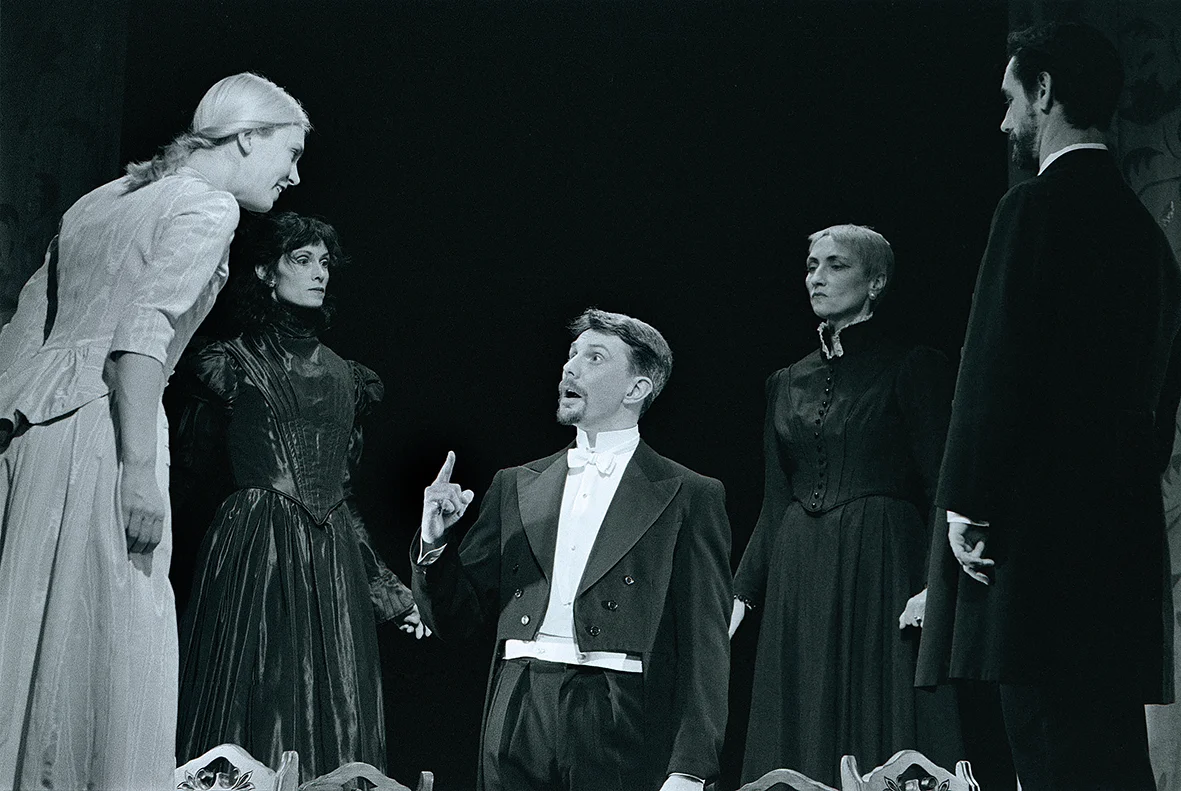 Sarah Chase, Martin Julien, Ross Manson, Claudia Moore and Kim Renders. Photography by John Lauener.