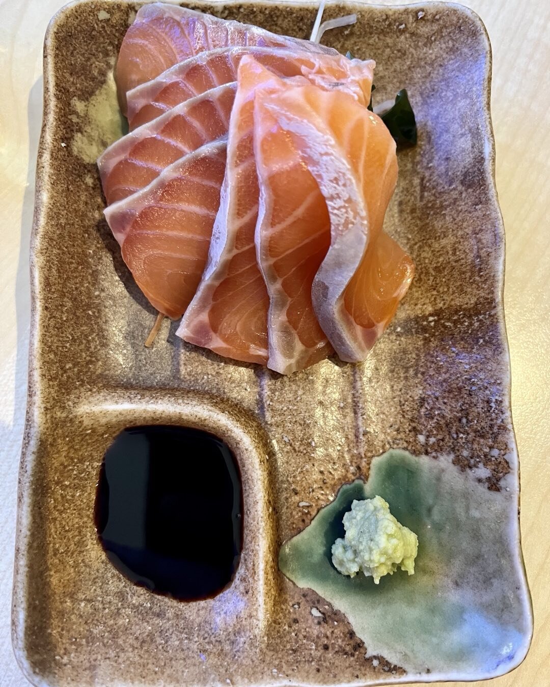Salmon sashimi @abenookonomi. More than just raw fish at this venue though. Superb savoury pancakes too. Full review on my website. 

#foodstagram #eatstagram, #instafood #foodforthought #foodlover #foodlove #foodblogger #foodgasm #foodporn #lovetoea