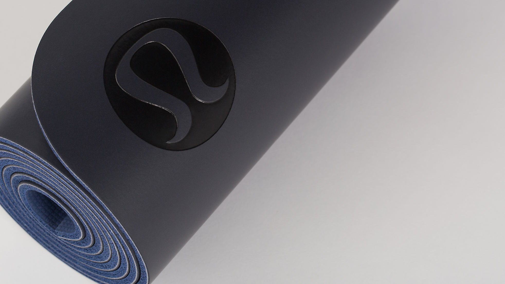 Lululemon black hotsell yoga mat