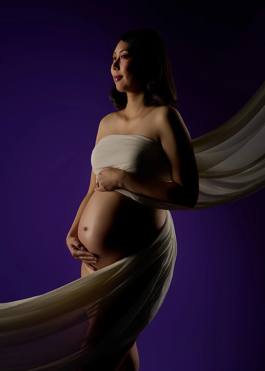 colorful-studio-maternity-shoot-lauren-scott.jpg