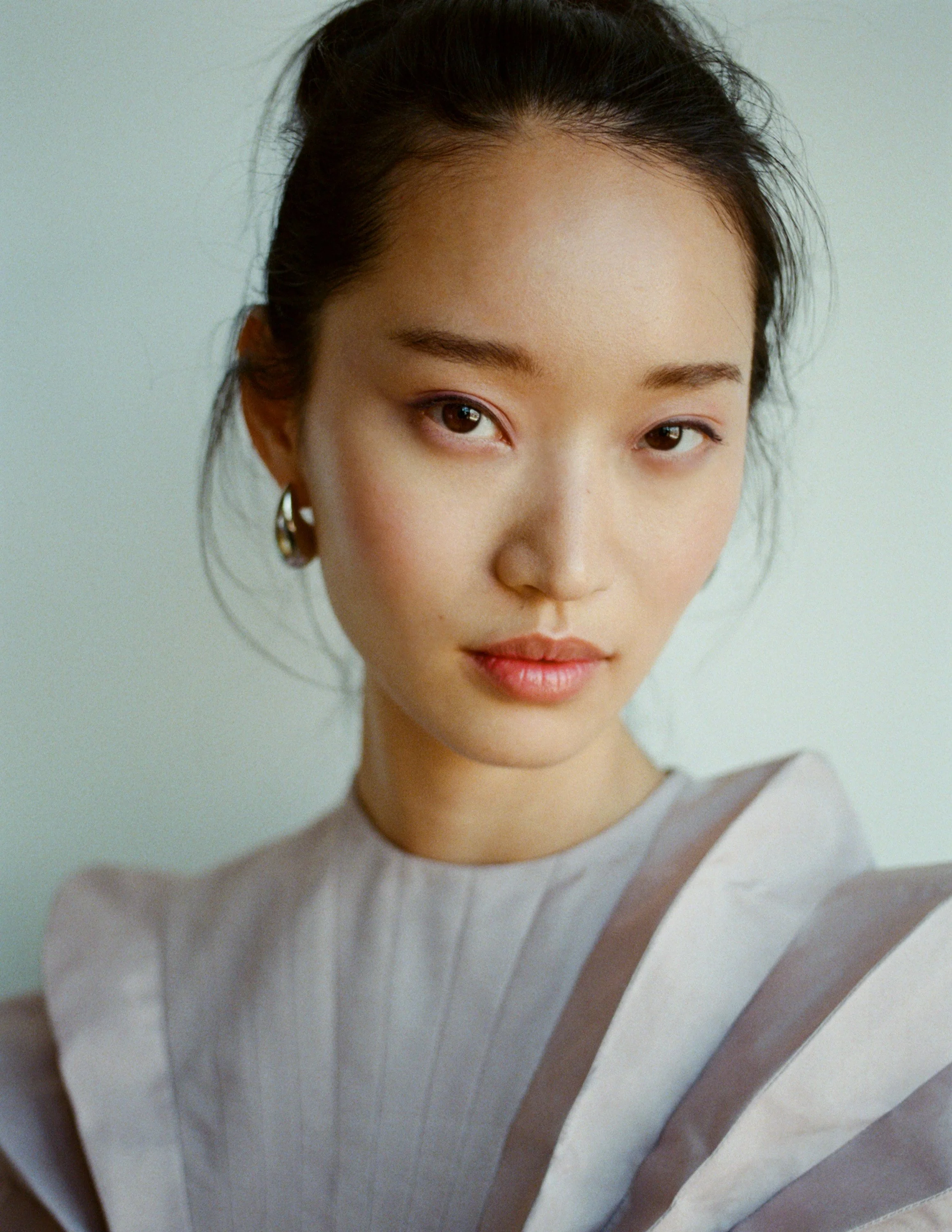 4_JiwonRa_PC-KatieBorrazzo.jpg