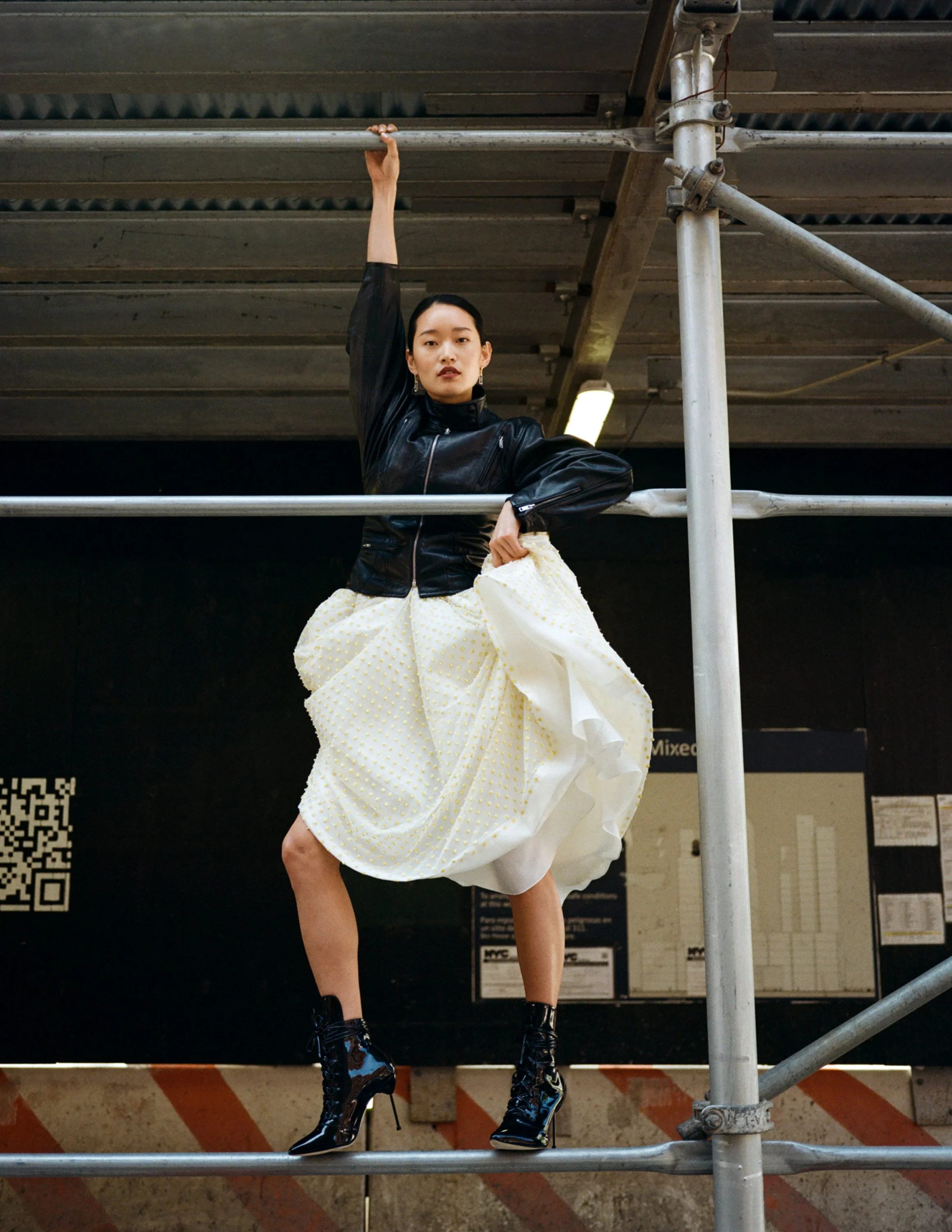 6_JiwonRa_PC-KatieBorrazzo.jpg