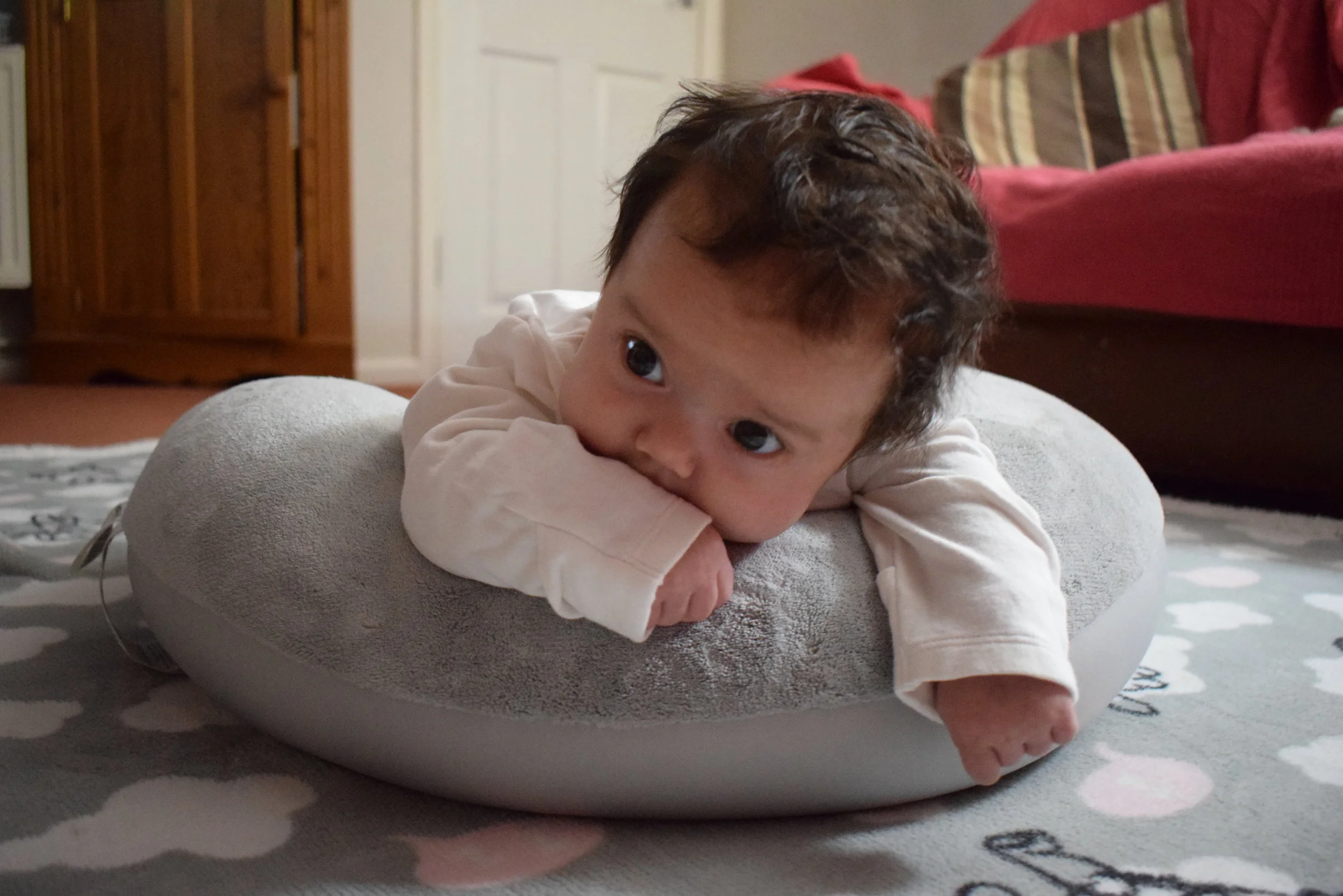 tummy time breastfeeding pillow