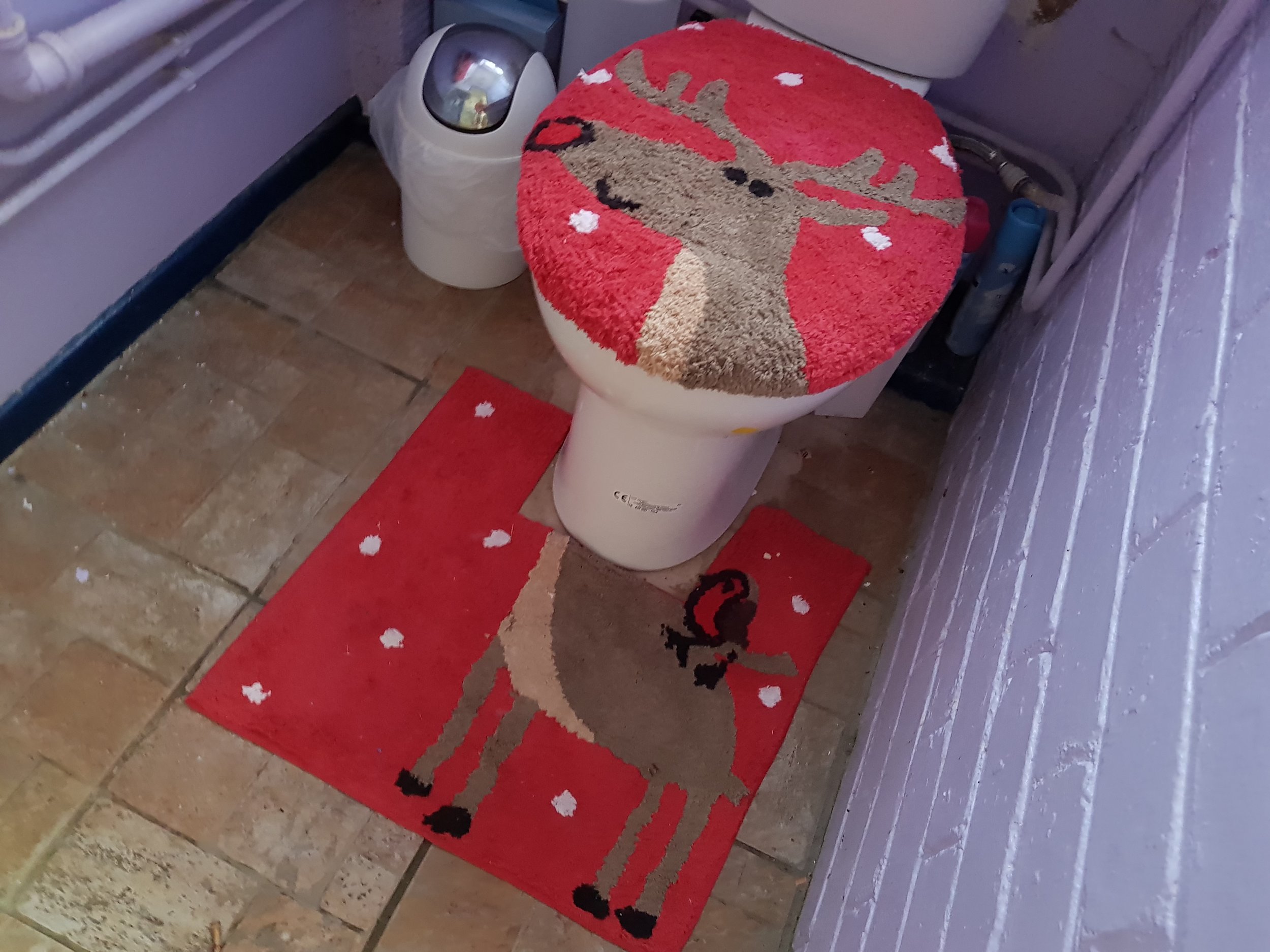 Reindeer toilet seat cover and pedestal mat