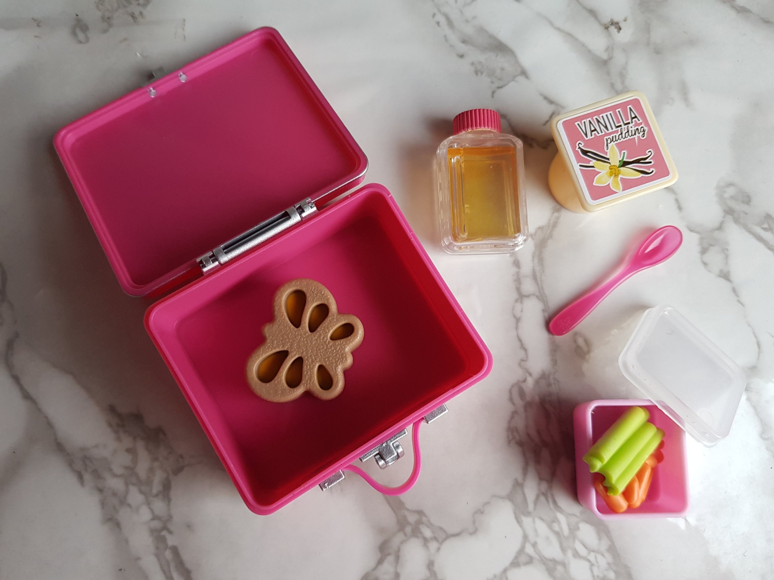 Our Generation Awesome Academy lunchbox accessories