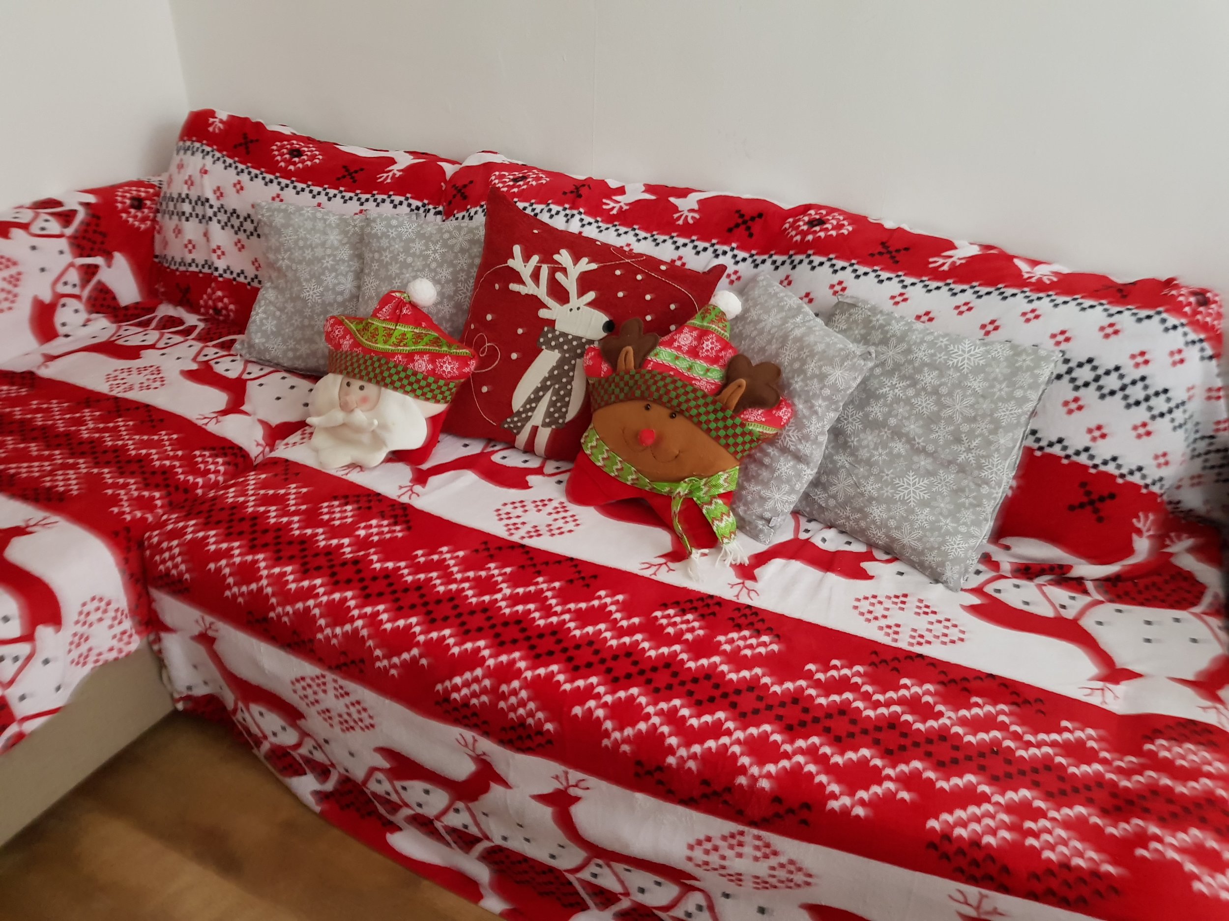 Christmas sofa blankets and cushions