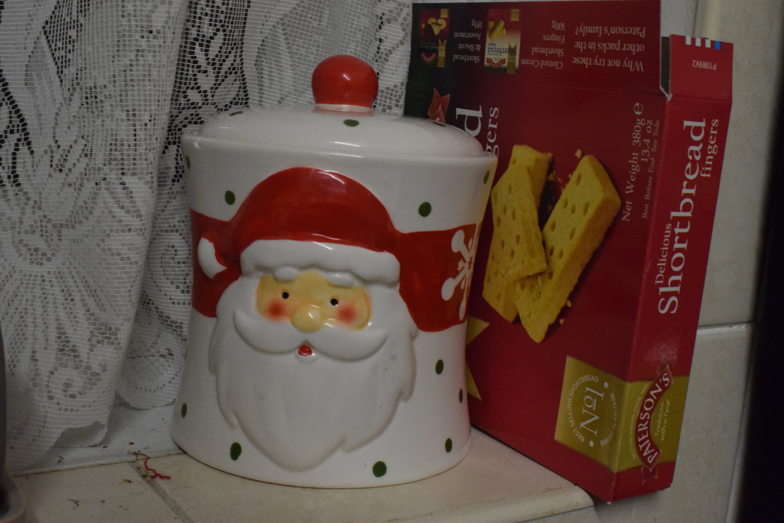 Christmas Santa biscuit tin