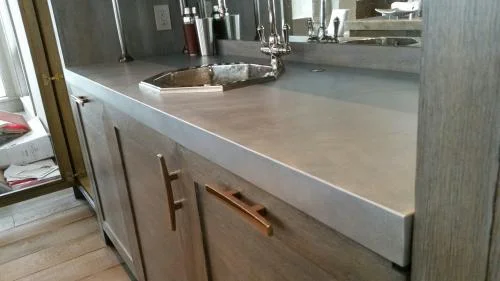zinc_countertop_1_lg.jpg