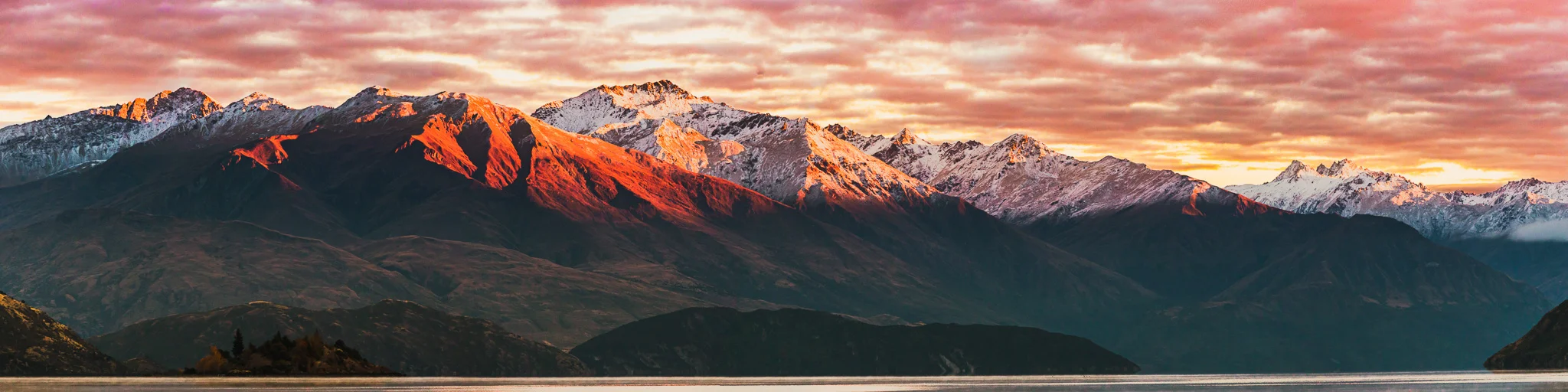 WANAKA LAKE SUNRISE