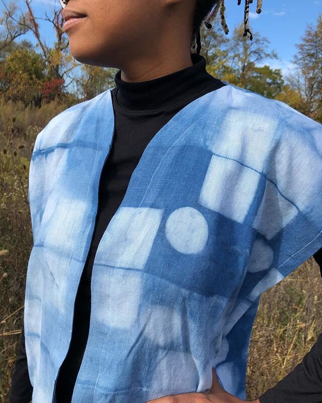Dye + sew your own INDIGO TOP in March. Our first day will be spent with yours truly (me, Sarah) dyeing with a natural vat using shibori technique. On the second day we will sew your cloth with my lovely friend and badass seamstress Indira White! @se