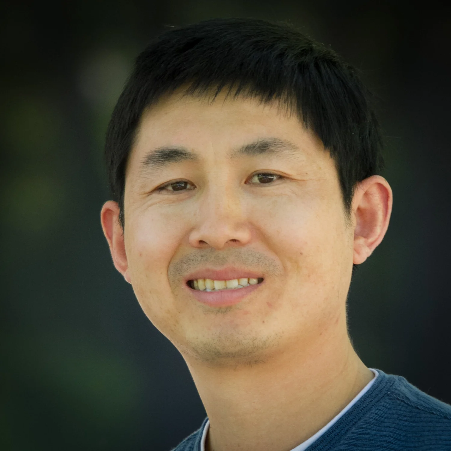 Song Cao, Ph.D., Instructor I have broad research experience and intensive coding experience in the fields of RNA informatics, cancer genomics and proteomics, viromics and computational biophysics. In the past years, I developed the Vfold model for accurately predicting RNA two and three-dimensional structures, the VirusScan pipeline for detecting viruses from NGS data, and the PepScan pipeline for processing mass spectra data. In my spare time, I like different outdoor activities such as fishing, running, hiking and playing basketball.