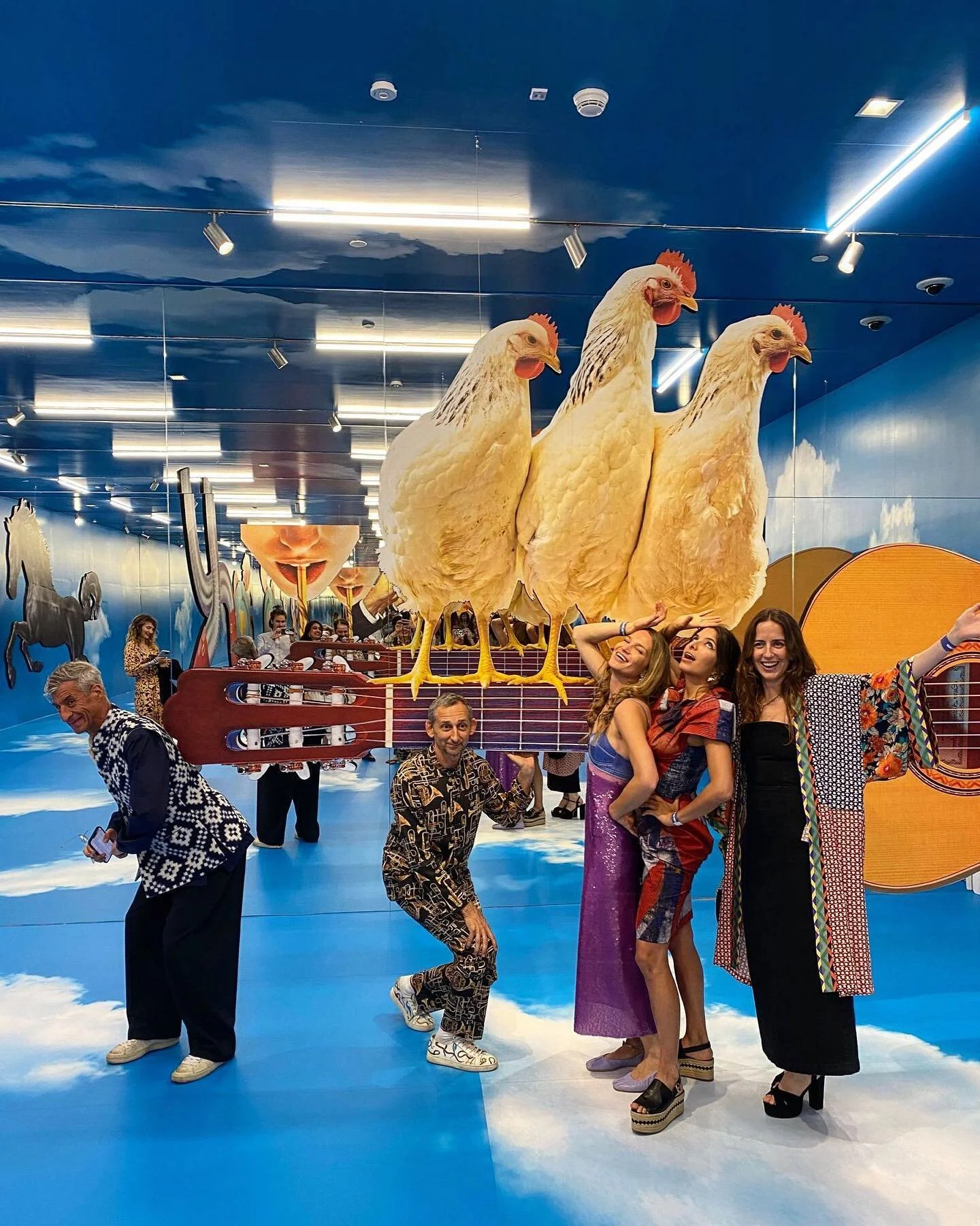 🐓 ☁️ Quite the hen-semble at the opening of @toiletpapermagazineofficial show #runasslowasyoucan at the @nmacc.india 
.
📸 @vrindaferrari