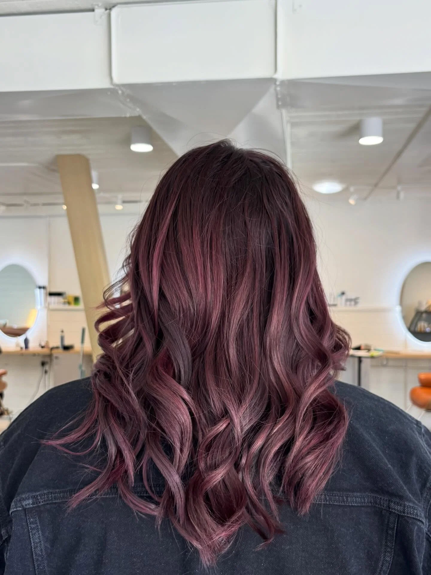 Hair by: @kelseyjacobshair 
🍒 Cherry Cola using Demi-permanent @davinescolor 5-22