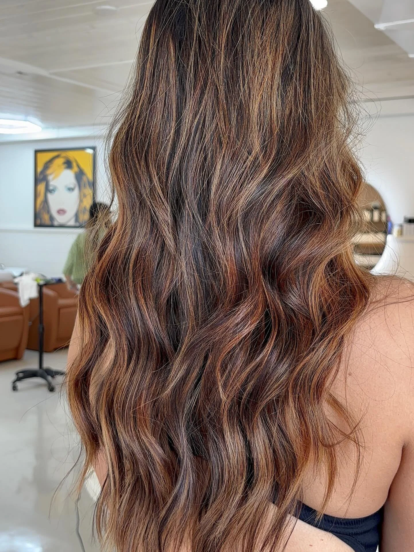 Time to defrost for summer! 
This is your sign to lighten your hair up ✨