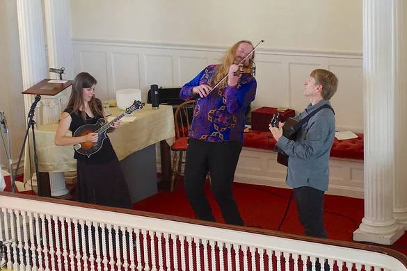 Arts Spotlight: Electric Earth Concerts