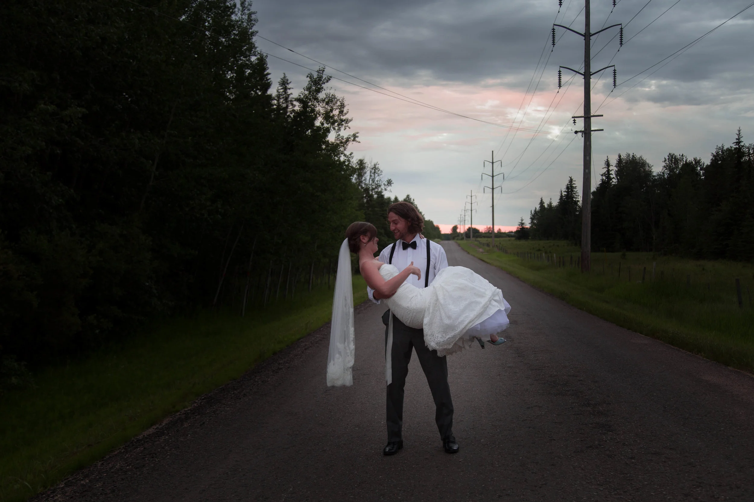 wedding edmonton photographer | Lindsay Mills Photography