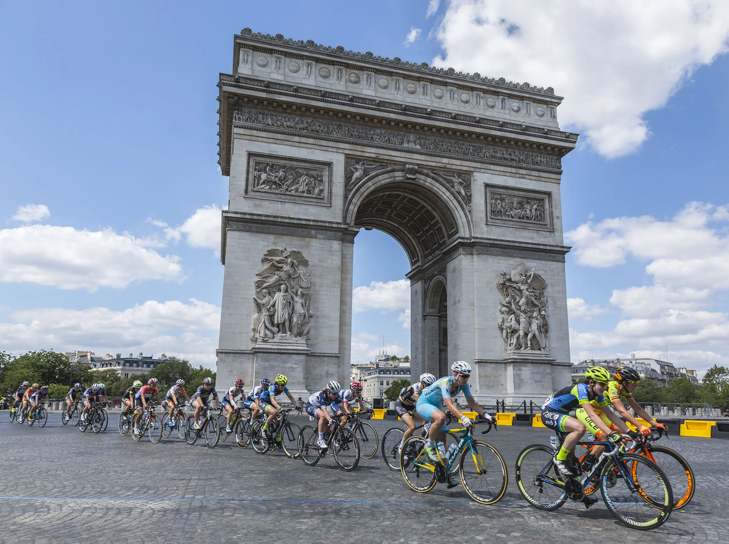 Can women ride a 3-week Tour de France?