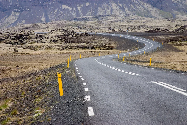 iceland road by bike 01.jpg
