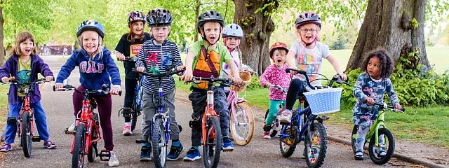julieskelton_guildford_childrenbikeparty_2017_1.jpg