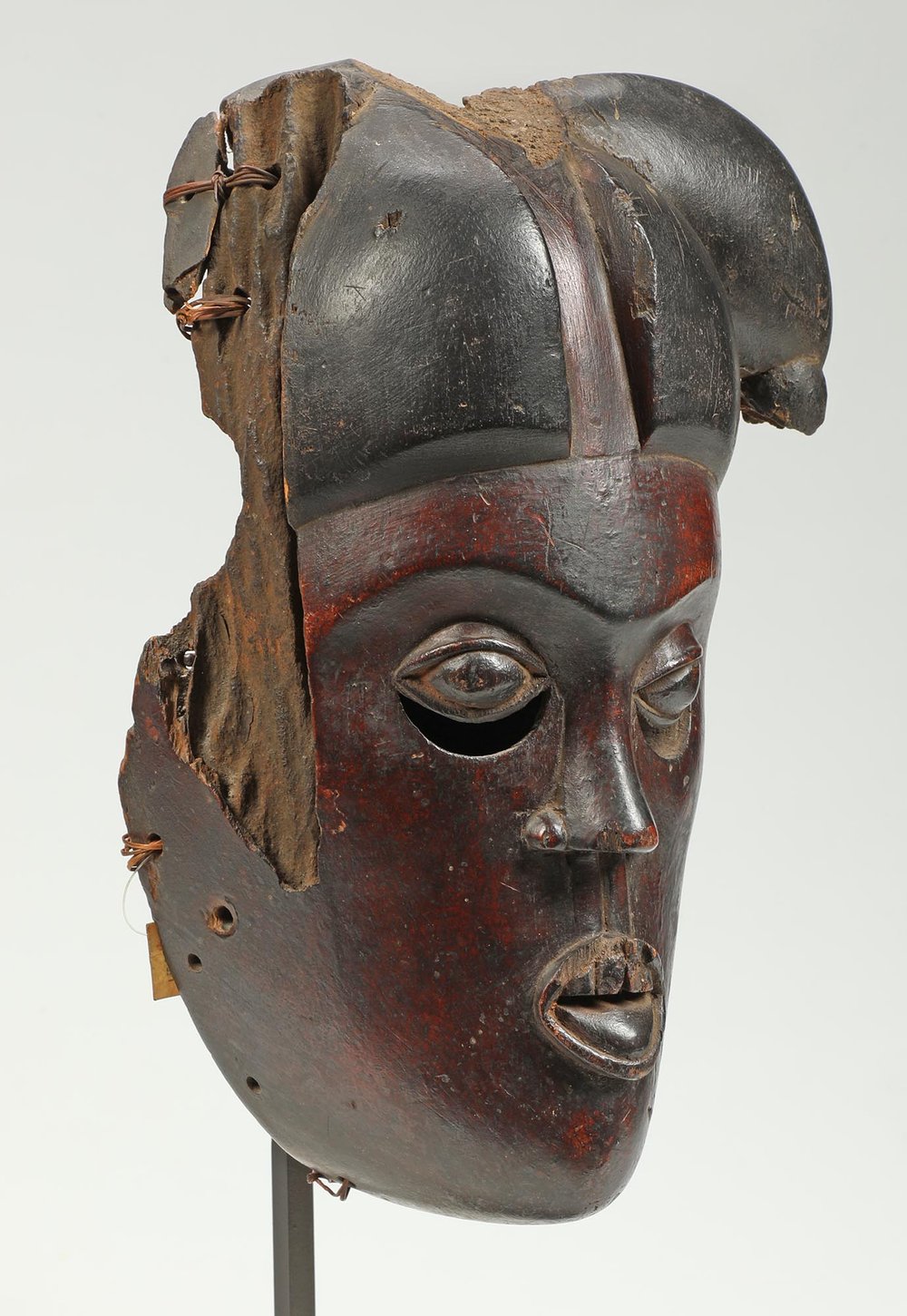 Mask, ex- J. Stephenson NY — Oceanic, and Ethnic Tribal Arts