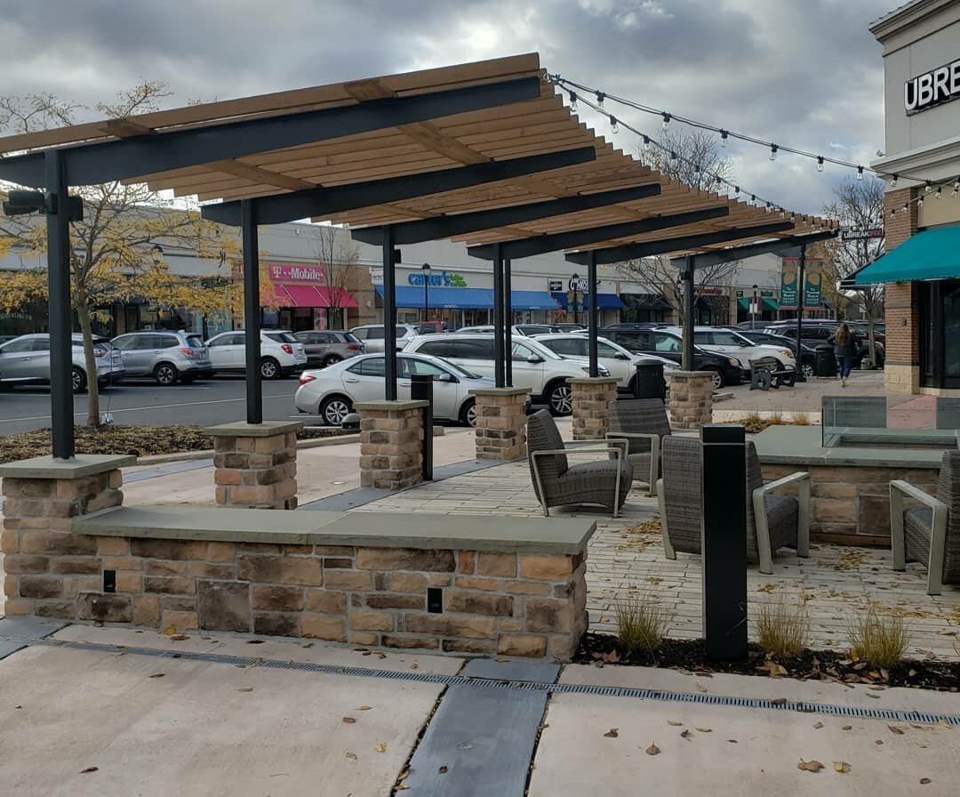 Outdoor Trellis - Promenade Shops, PA